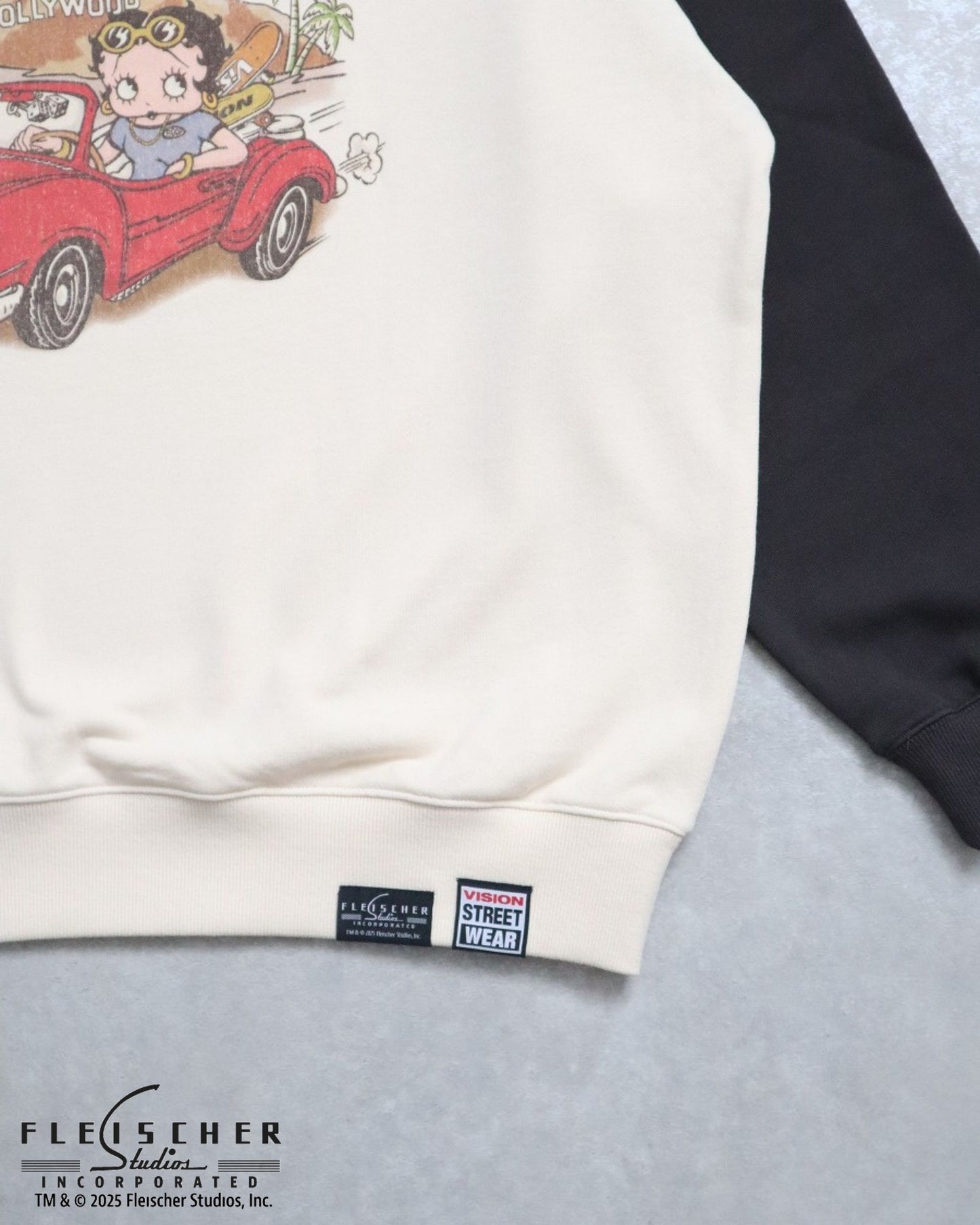【BETTY BOOP™】 Drive Sweatshirt