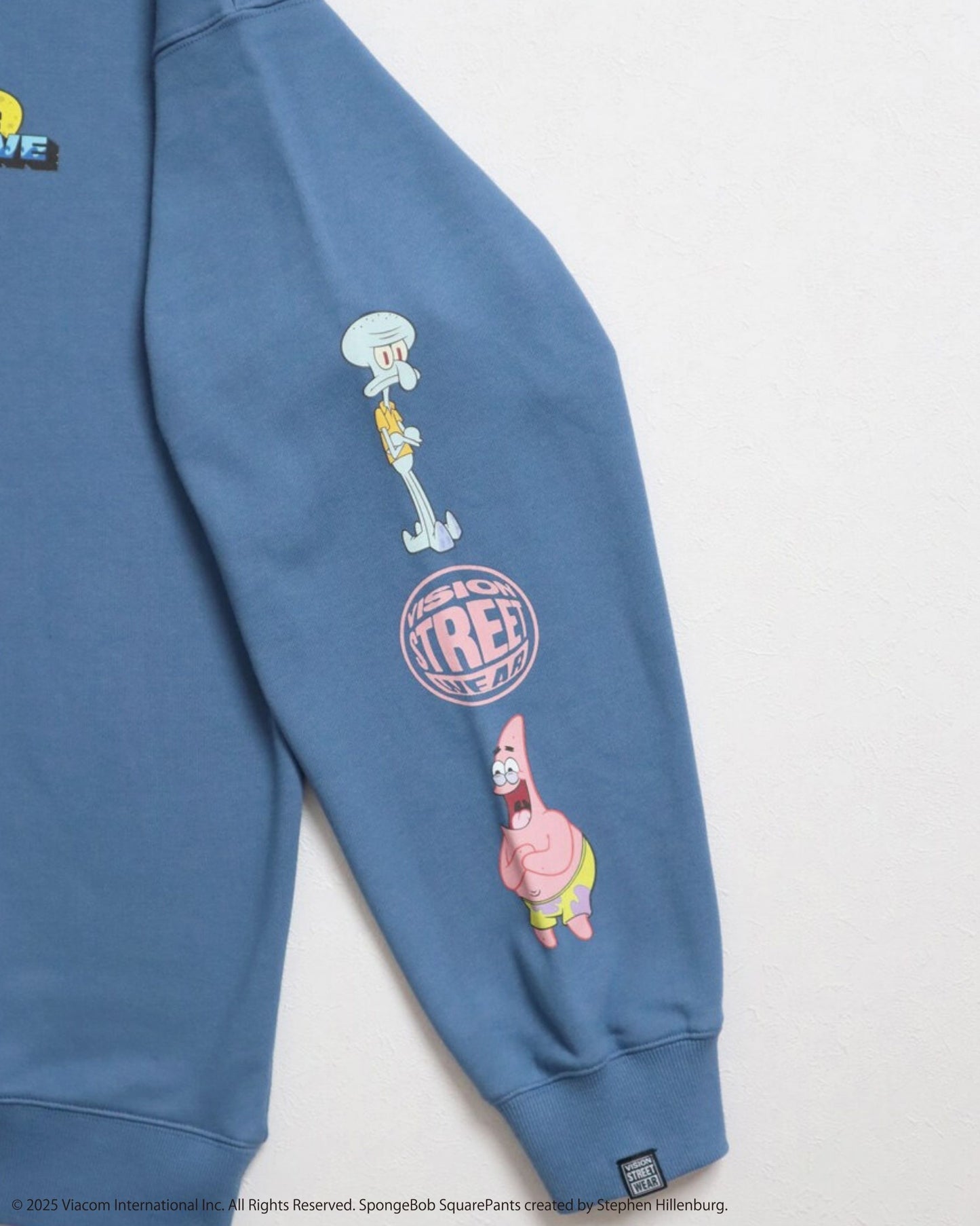 【スポンジ・ボブコラボ】Racing Sweatshirt / 袖プリントコラボスウェット