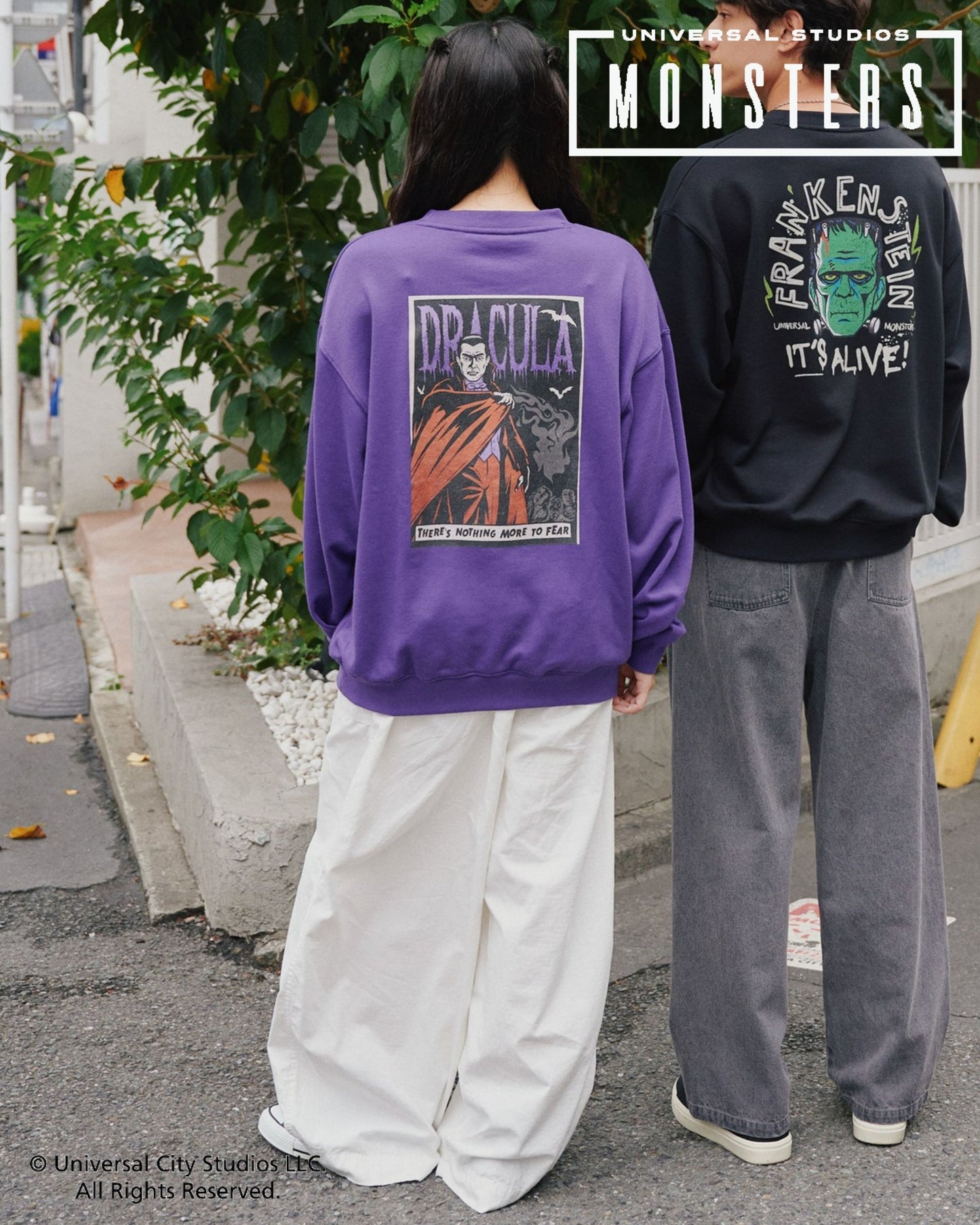 【UNIVERSAL MONSTERS】ポスターイラストスウェット ドラキュラ柄