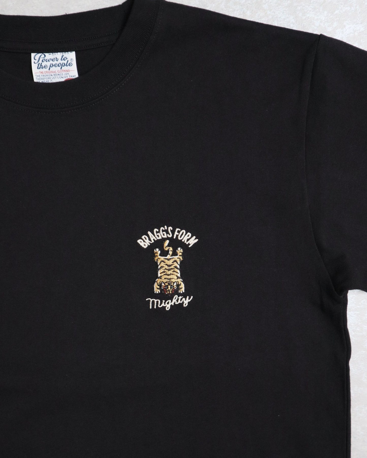Tiger One point Tee