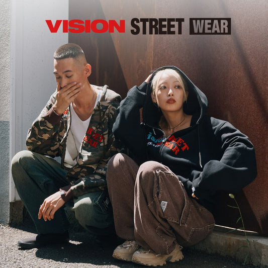 今年の季節マストチェックなジップパーカーが登場。