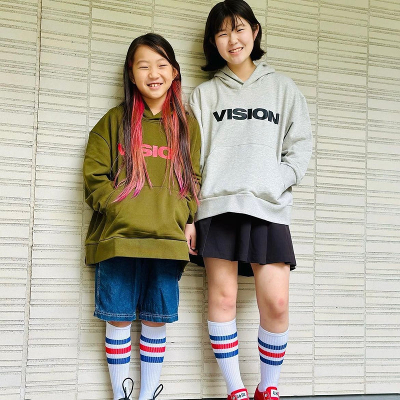 【KIDS】VISIONロゴ裏毛パーカー