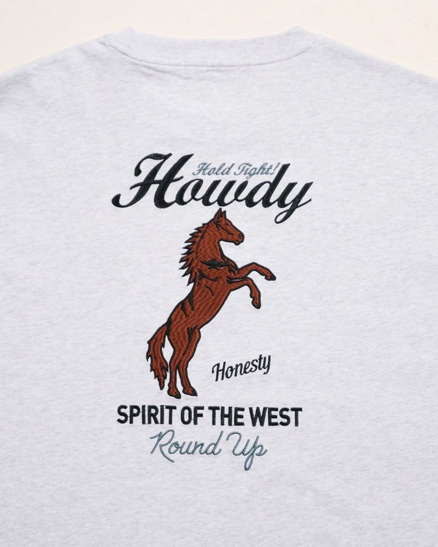 馬刺繍ロゴロンT