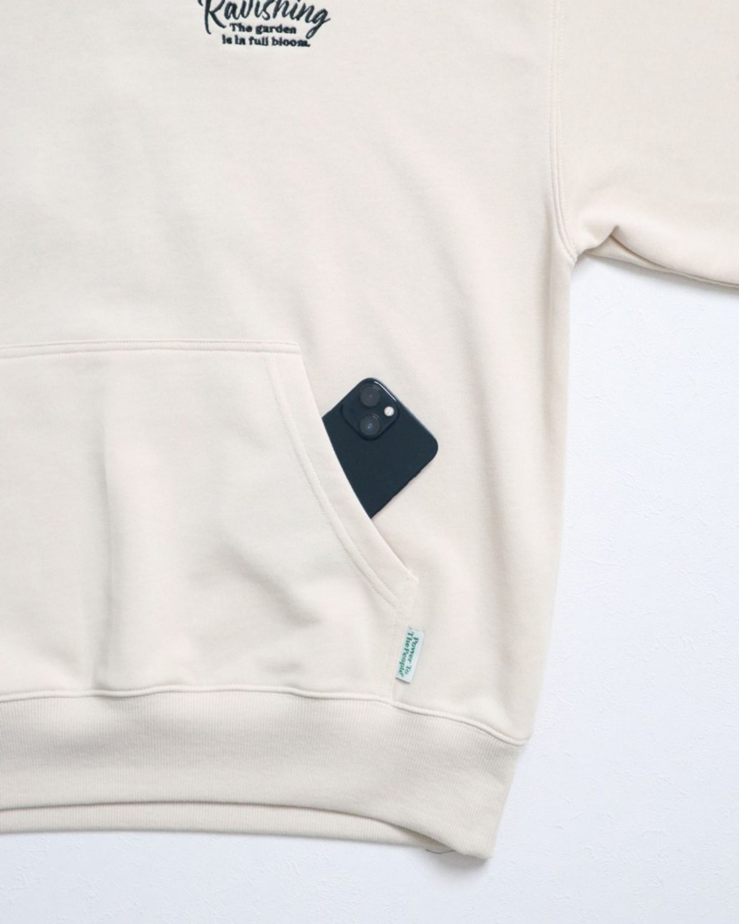 フラワー刺繍パーカー