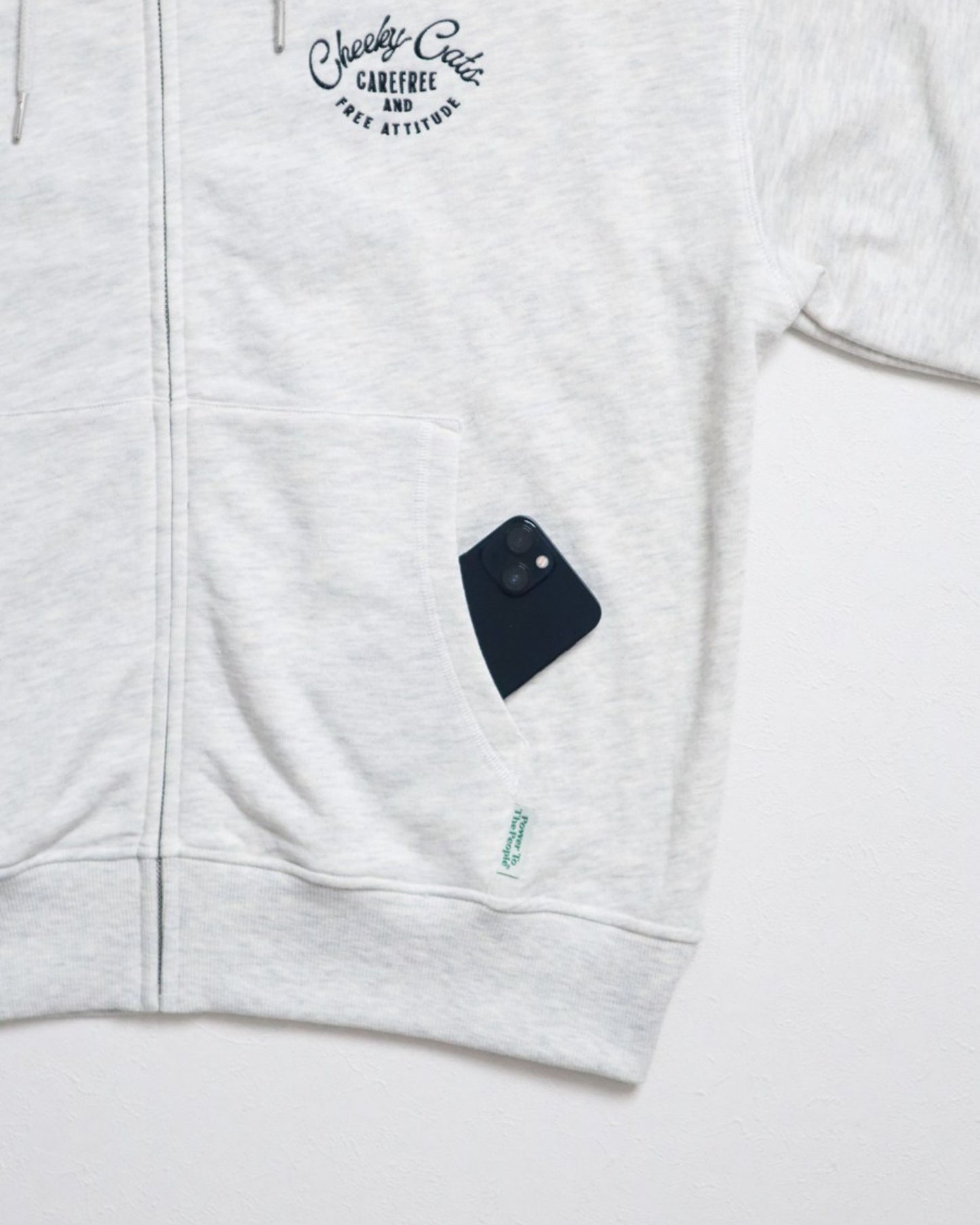 ネコ柄ZIPパーカー