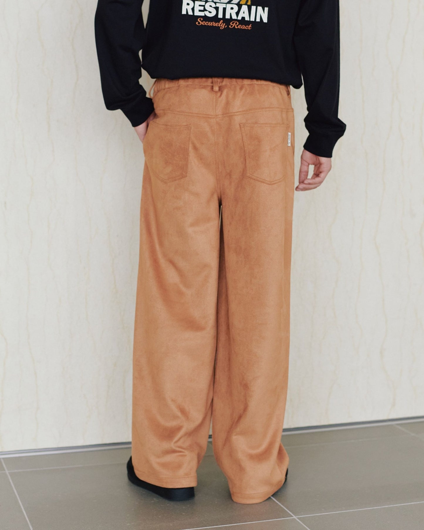 フェイクスウェードパンツ