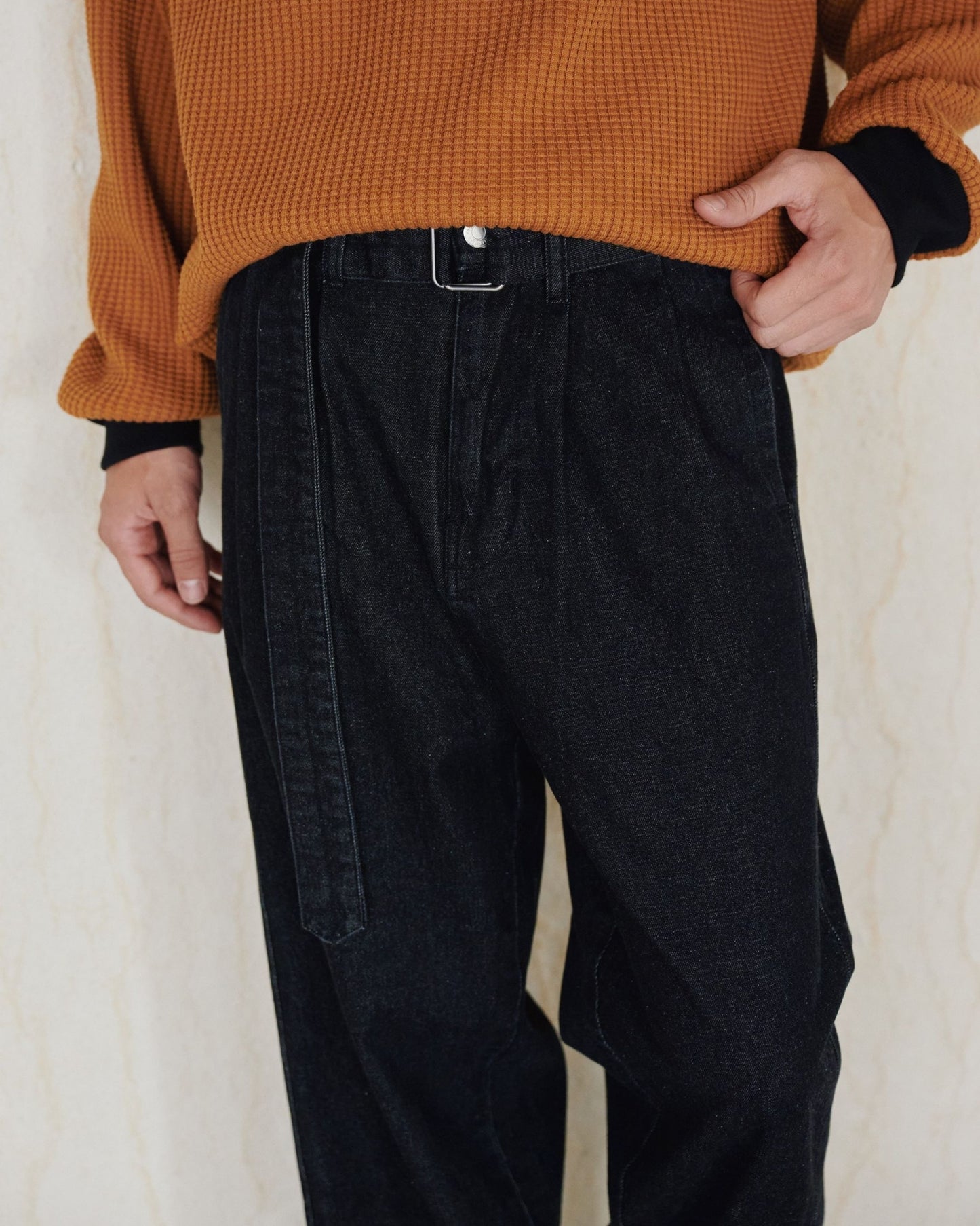 ベルト付きワイドデニムパンツ