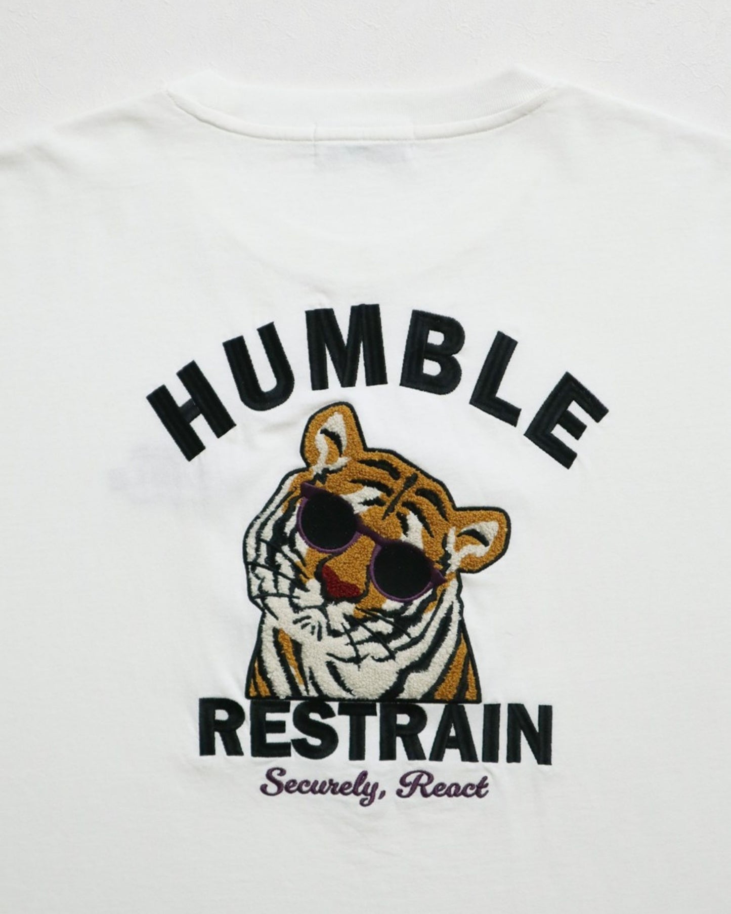 タイガー刺繍ロンT