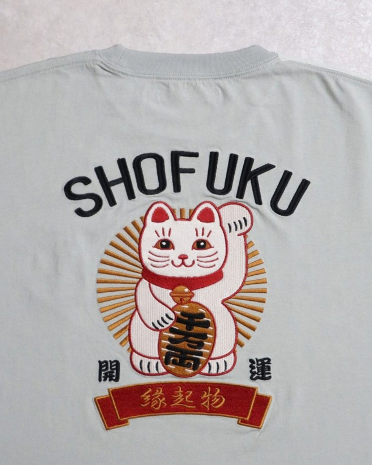 【Japan Series】MANEKINEKO Tee / 招き猫　刺繍Tシャツ