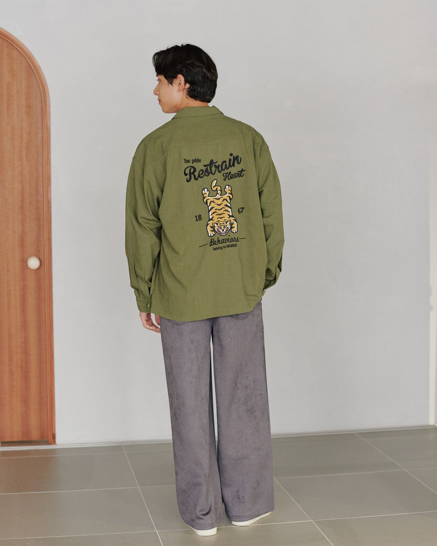 フェイクスウェードパンツ