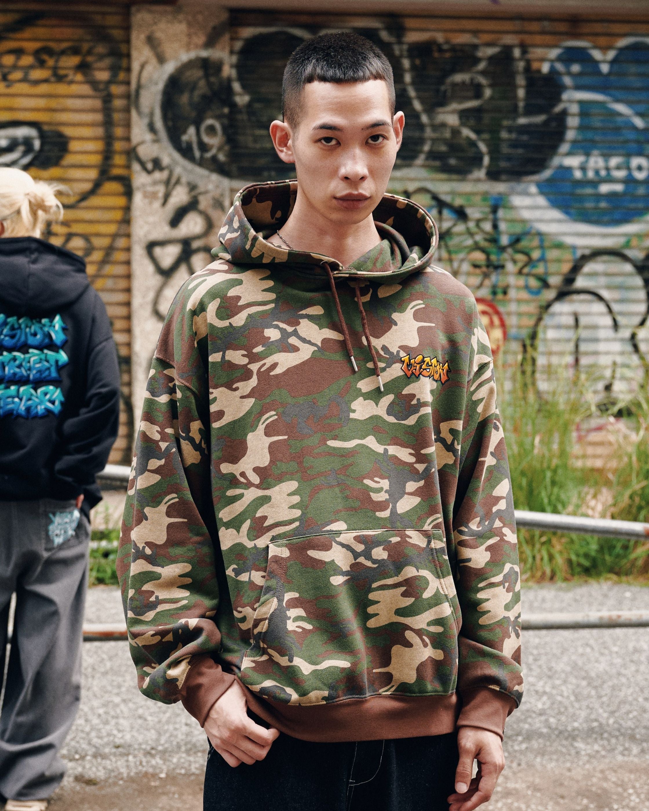 VISION STREET WEAR】Arrow Logo Hoodie / スプレーアートロゴパーカー