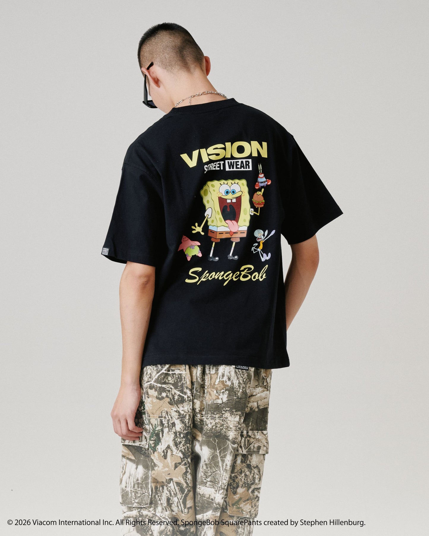 【スポンジ・ボブコラボ】Multi Tee / マルチグラフィックTシャツ