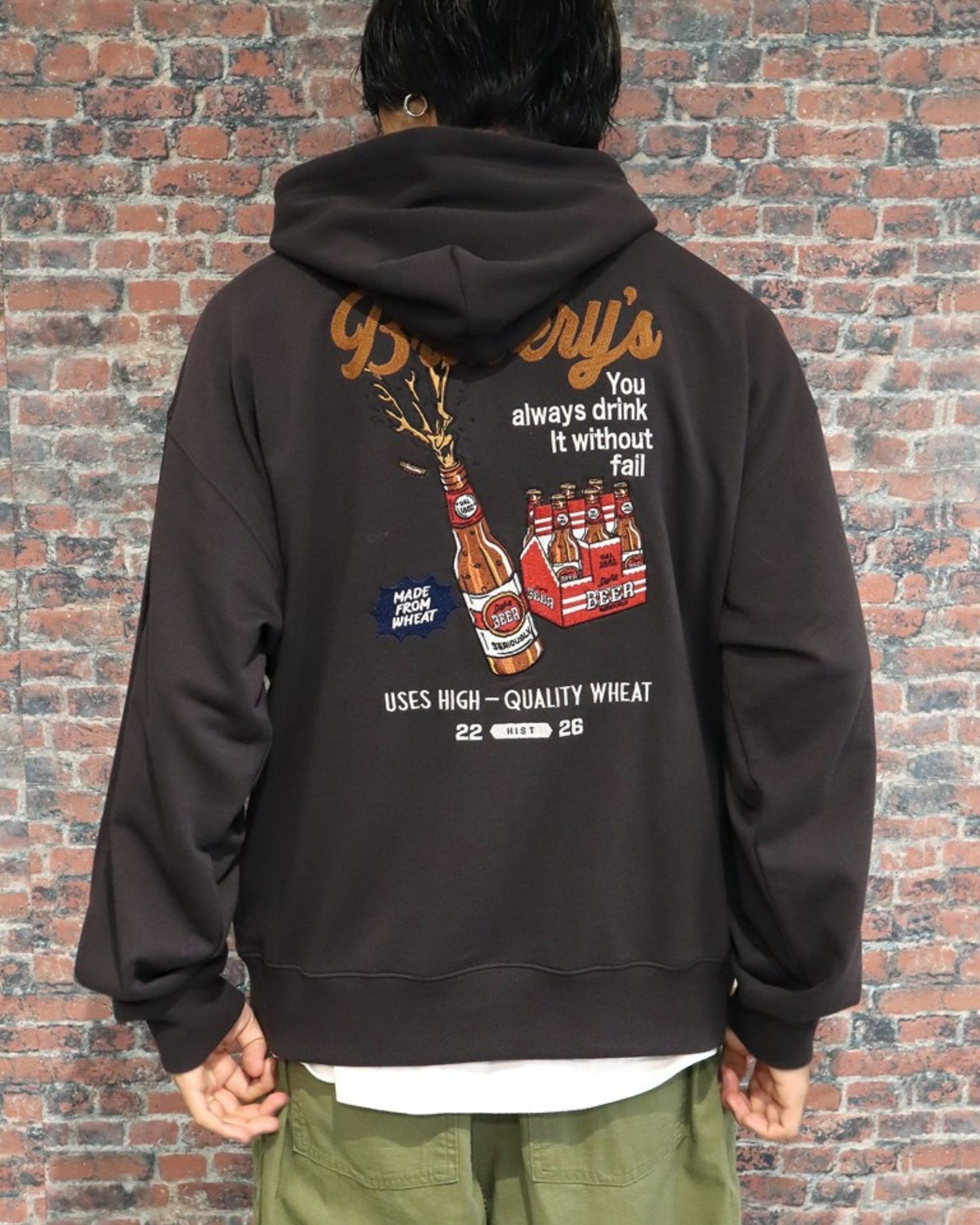 ビール刺繍パーカー