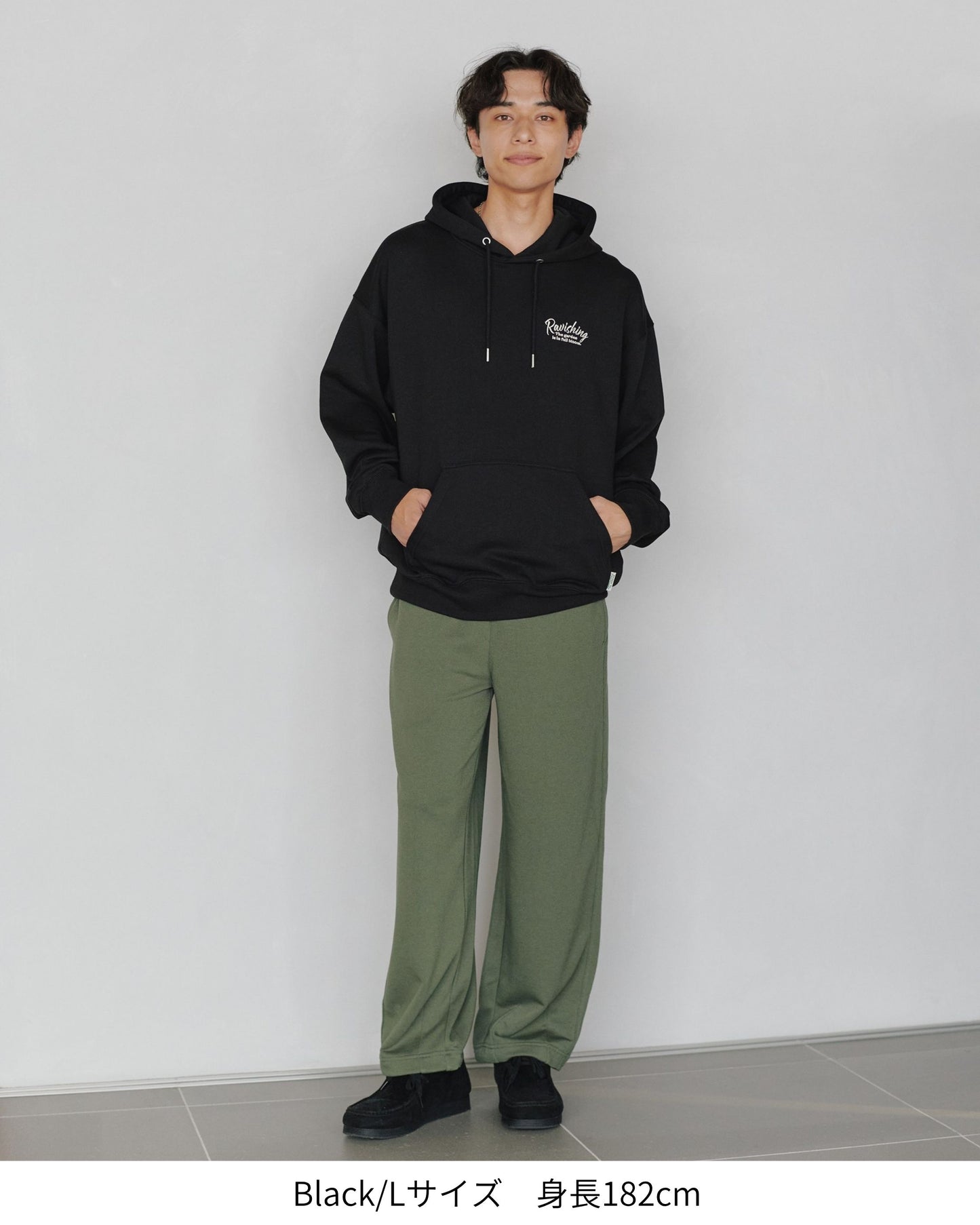 フラワー刺繍パーカー