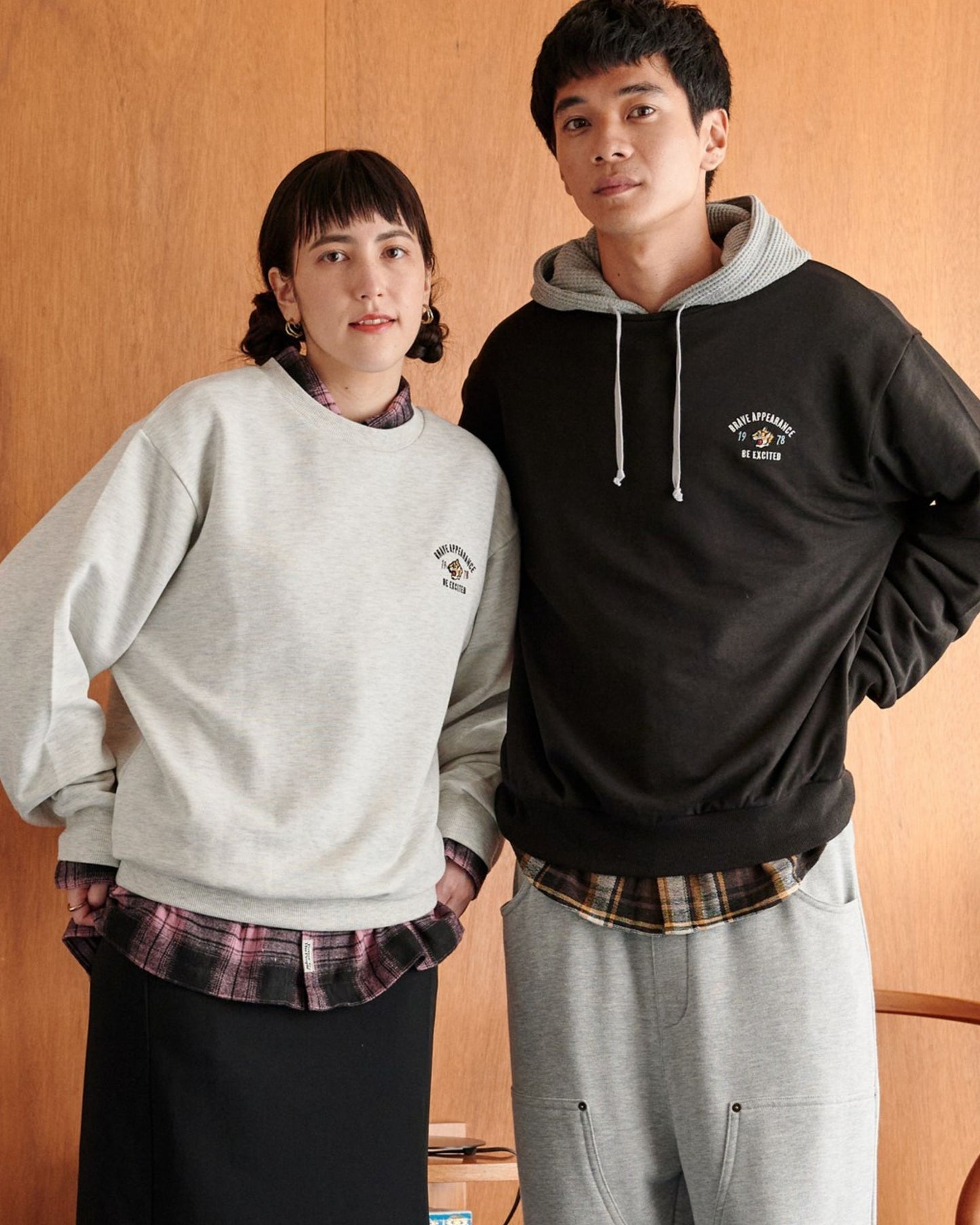 アーチロゴトラ刺繍スウェット