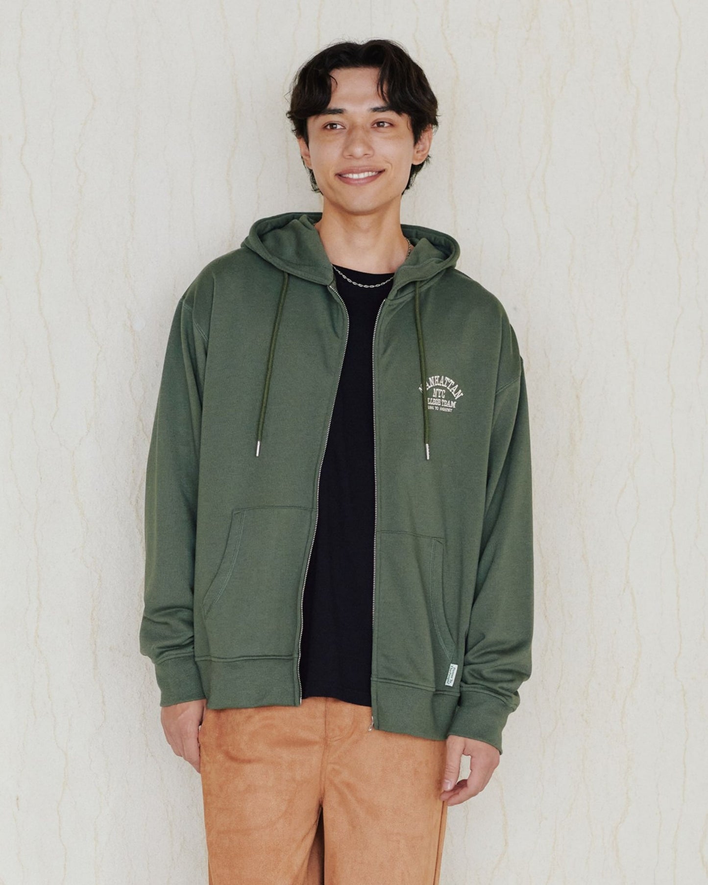 タイガーロゴZIPパーカー