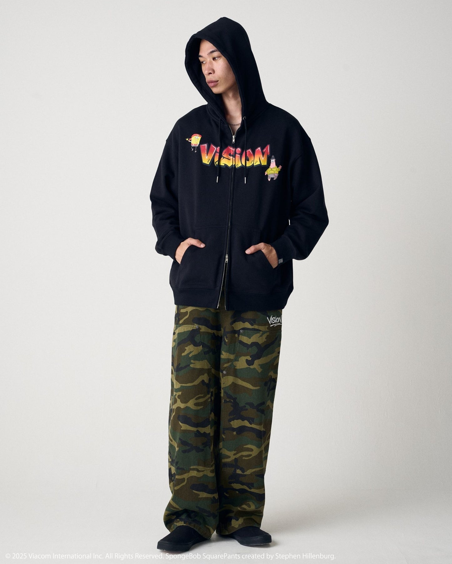 【スポンジ・ボブコラボ】 Logo ZIP PK / ストリートグラフィックZIPパーカー