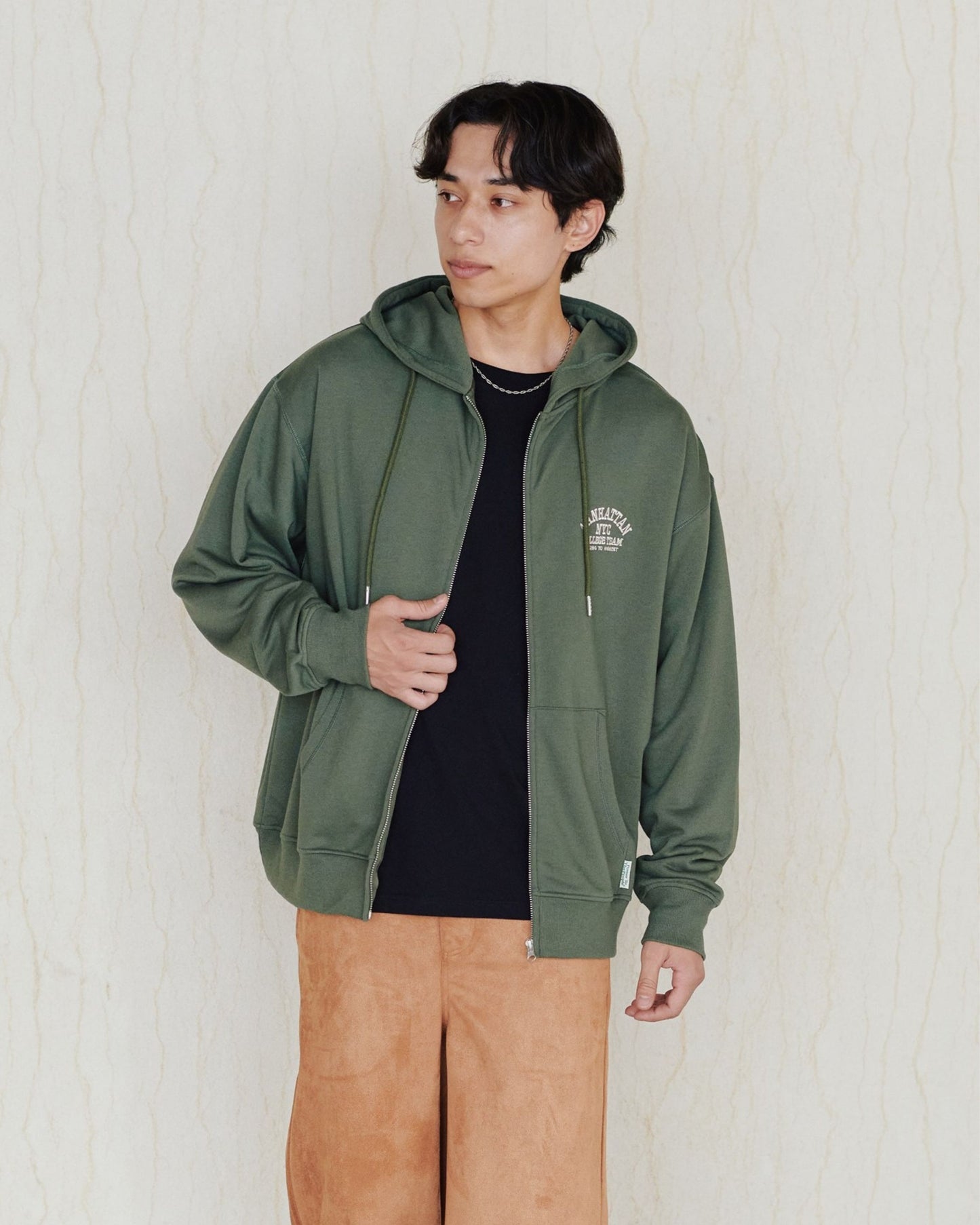 タイガーロゴZIPパーカー