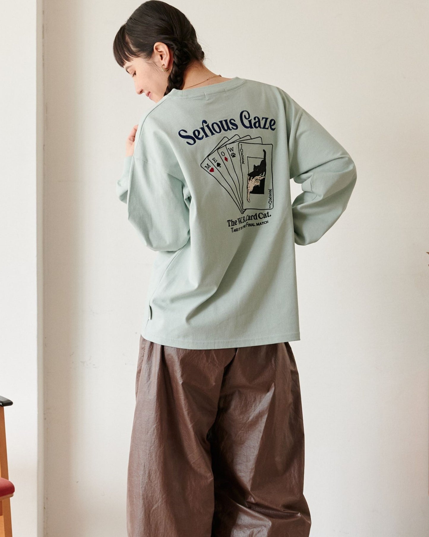 ネコ刺繍ロンT