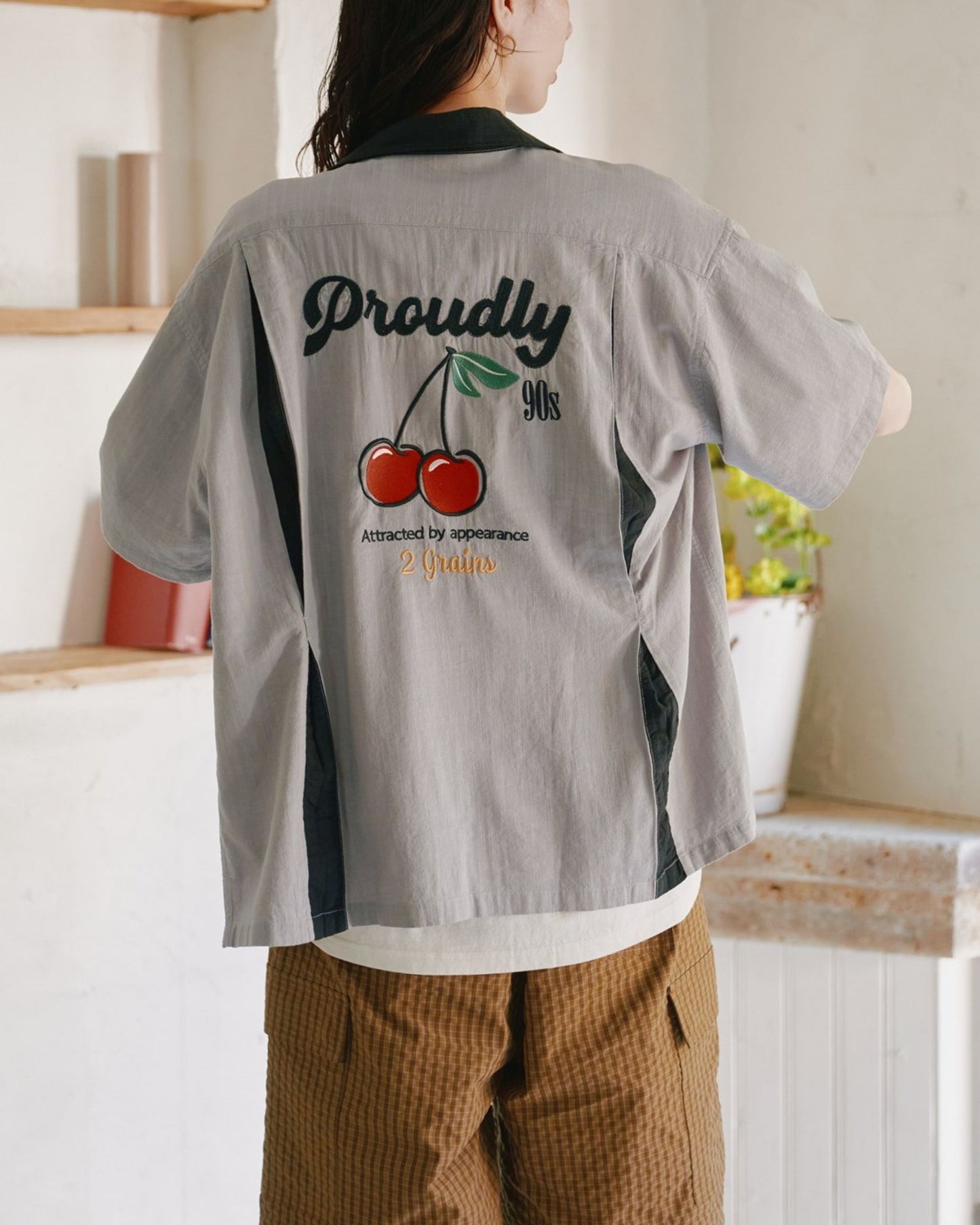 リネンライク　ボーリングシャツ　チェリー柄