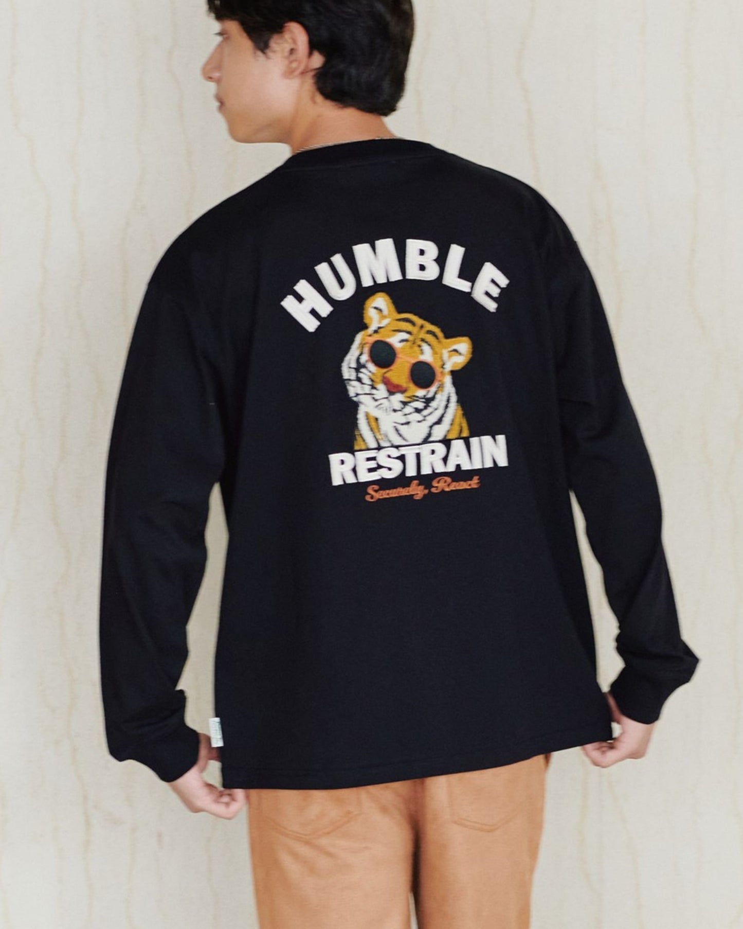 タイガー刺繍ロンT