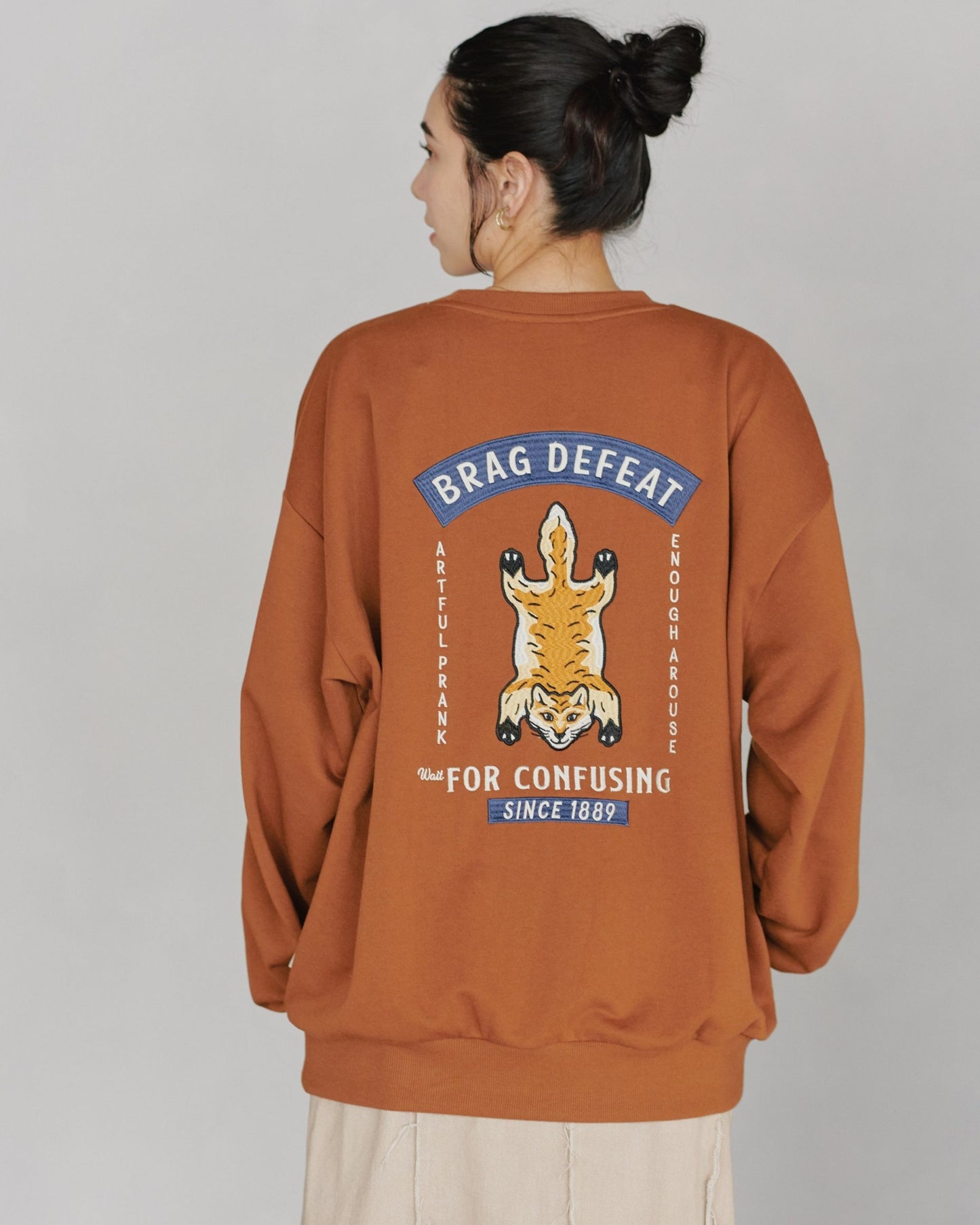 チベタンラグスウェット　キツネ柄