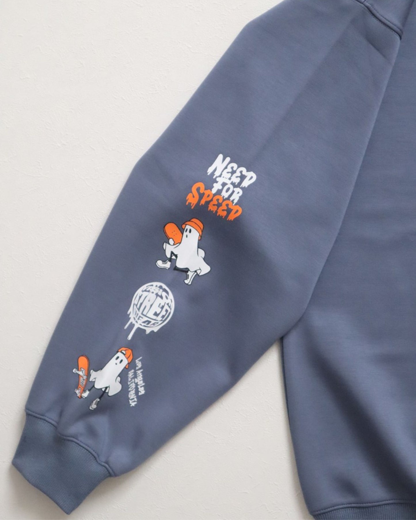 Ghost circle logo CN