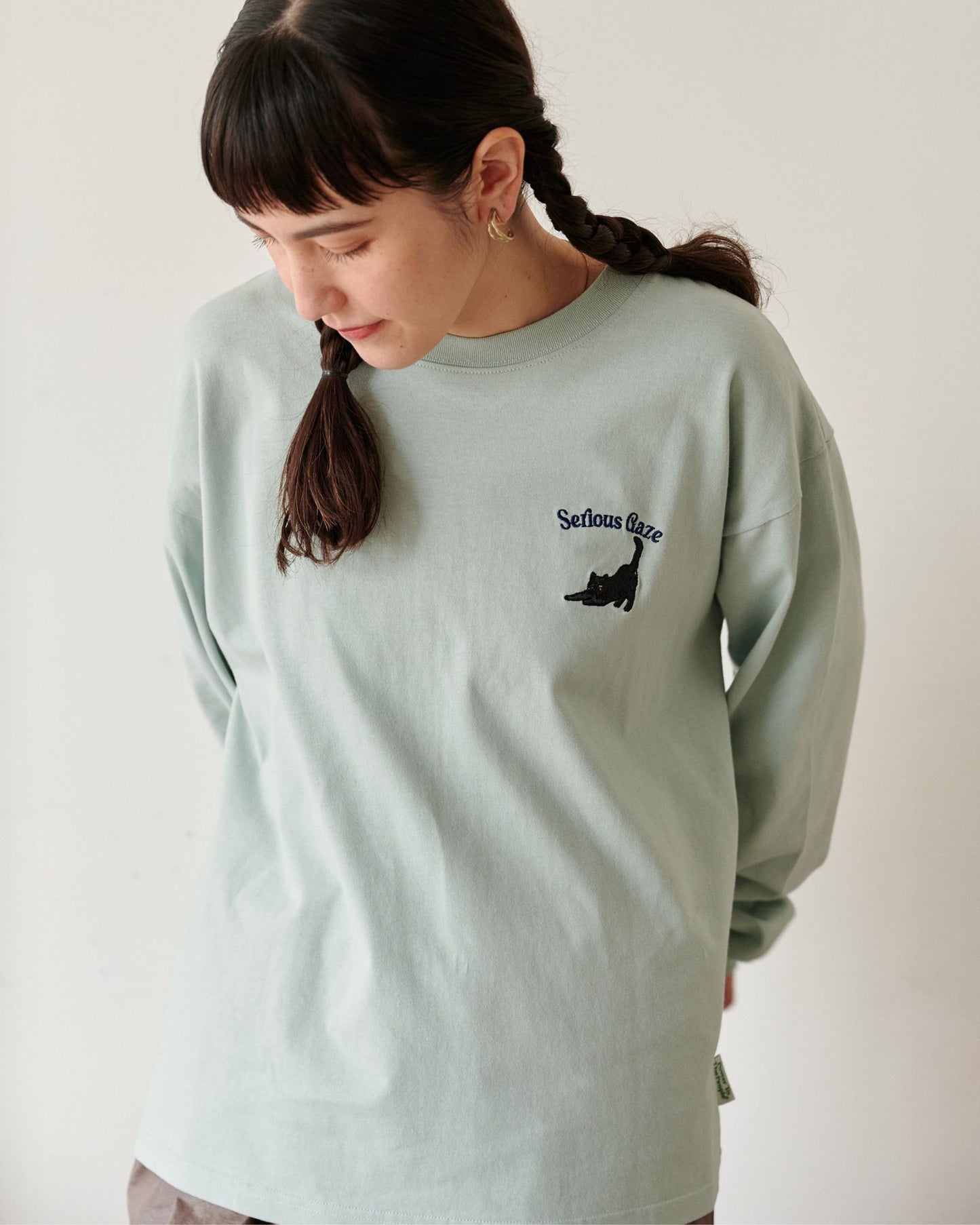 ネコ刺繍ロンT