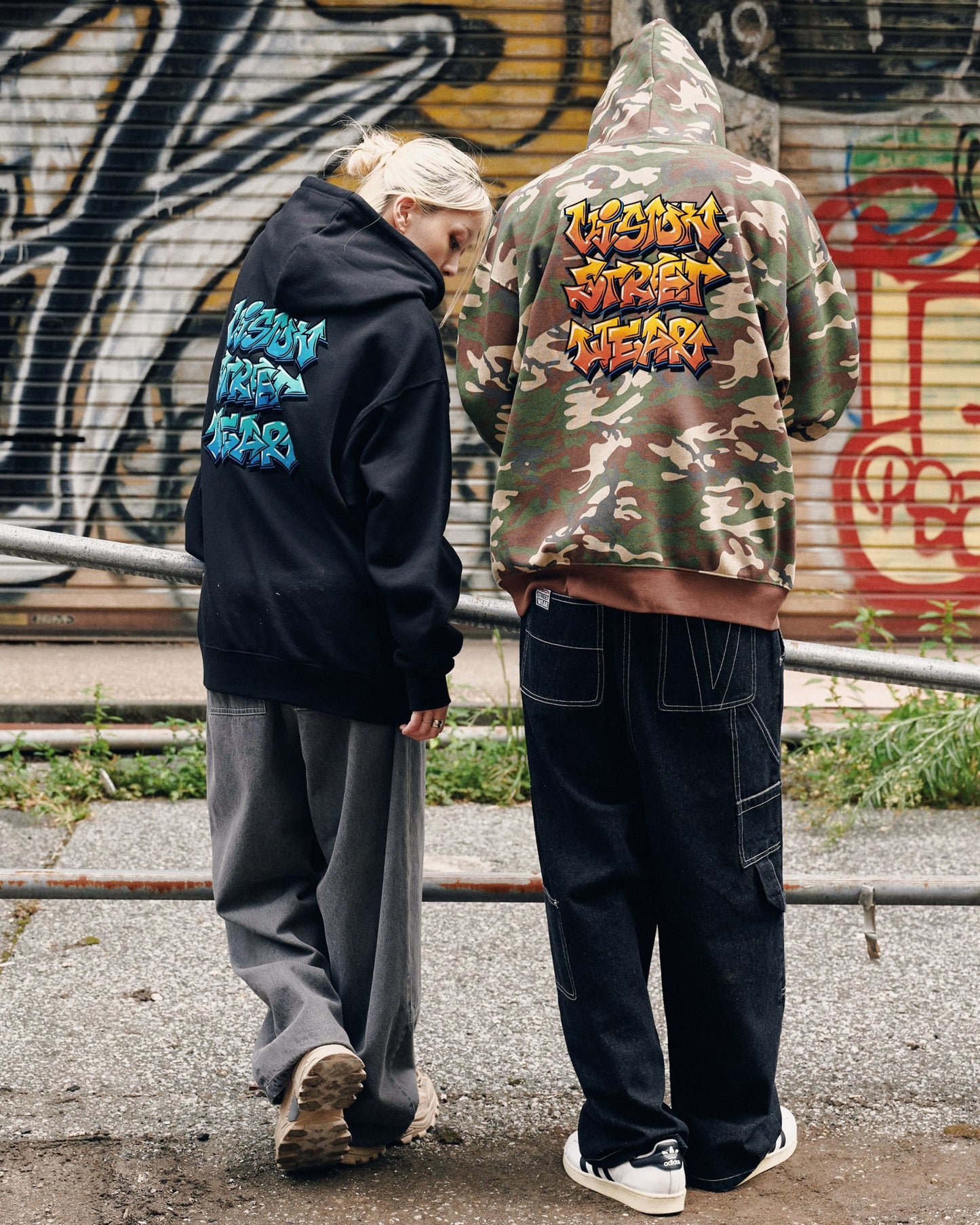 Arrow Logo Hoodie / スプレーアートロゴパーカー