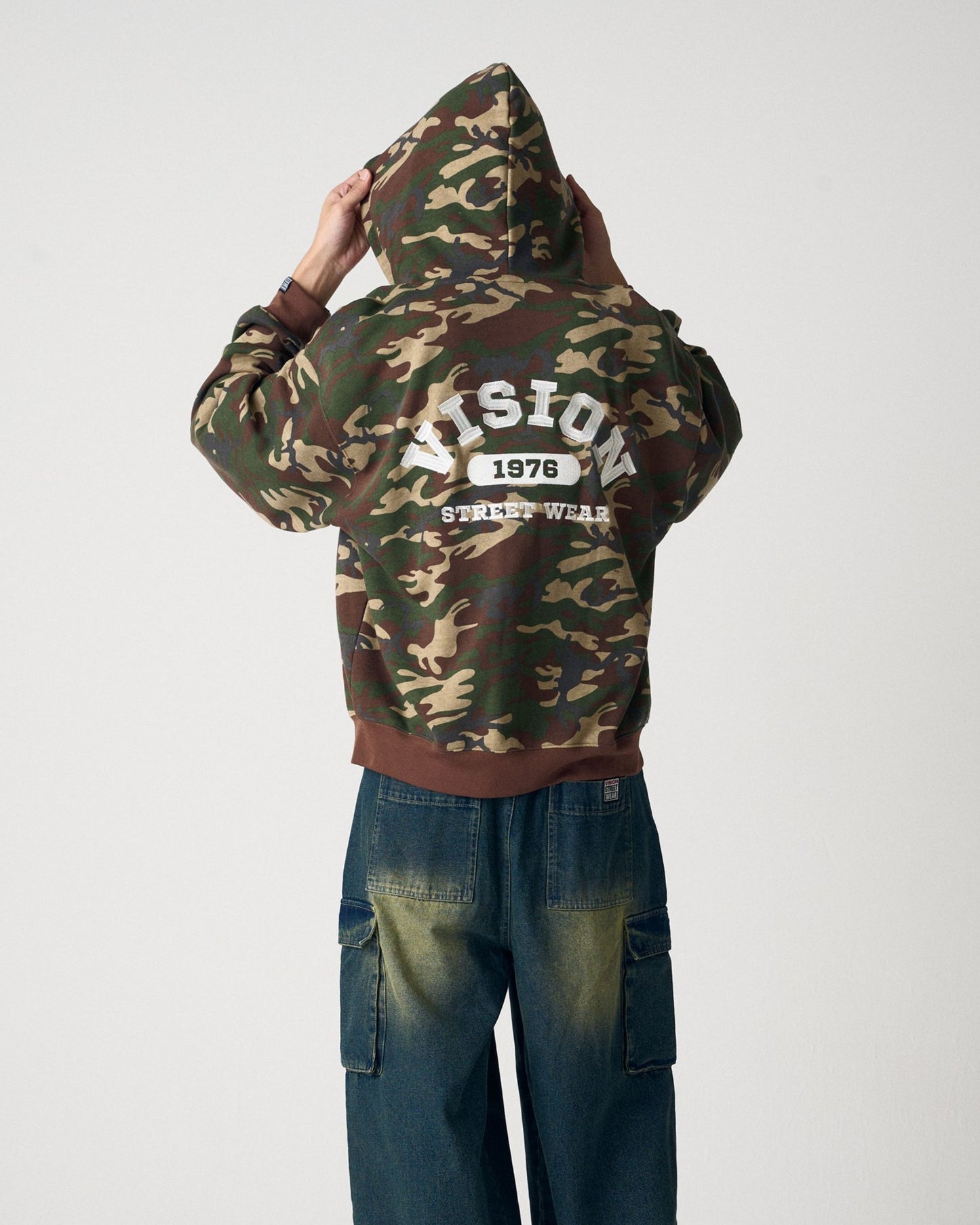 College Logo ZIP Hoodie / カレッジ刺繍パーカー