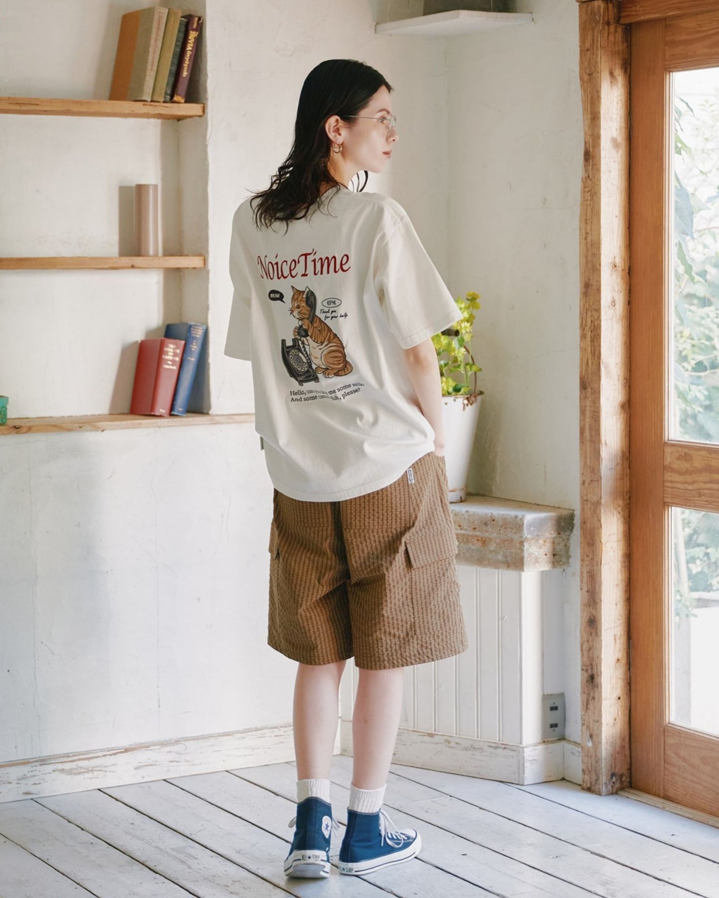 テレフォン ネコ刺繍T