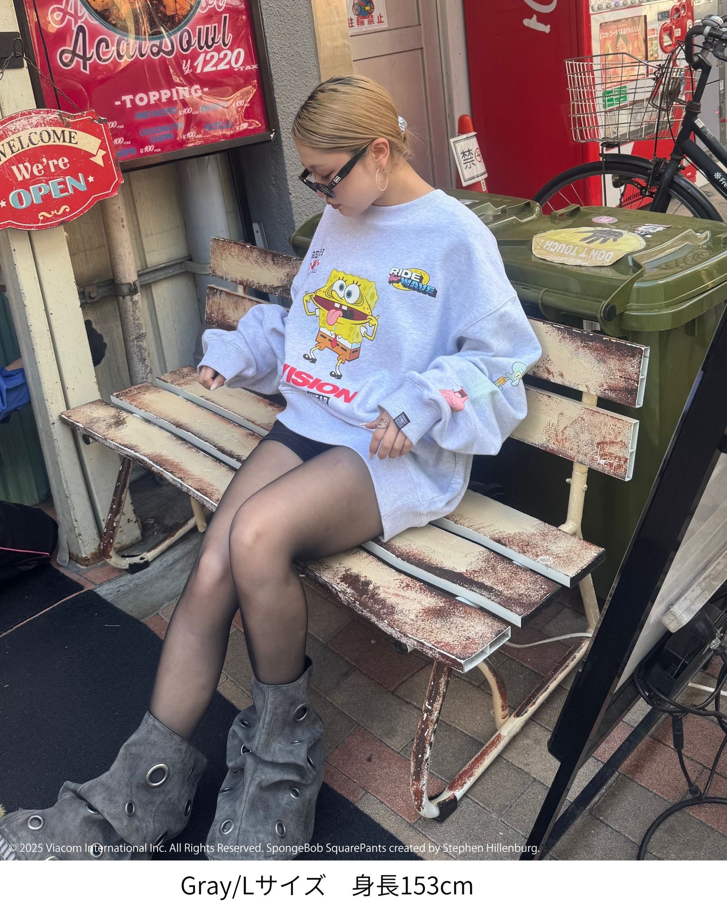 【スポンジ・ボブコラボ】Racing Sweatshirt / 袖プリントコラボスウェット