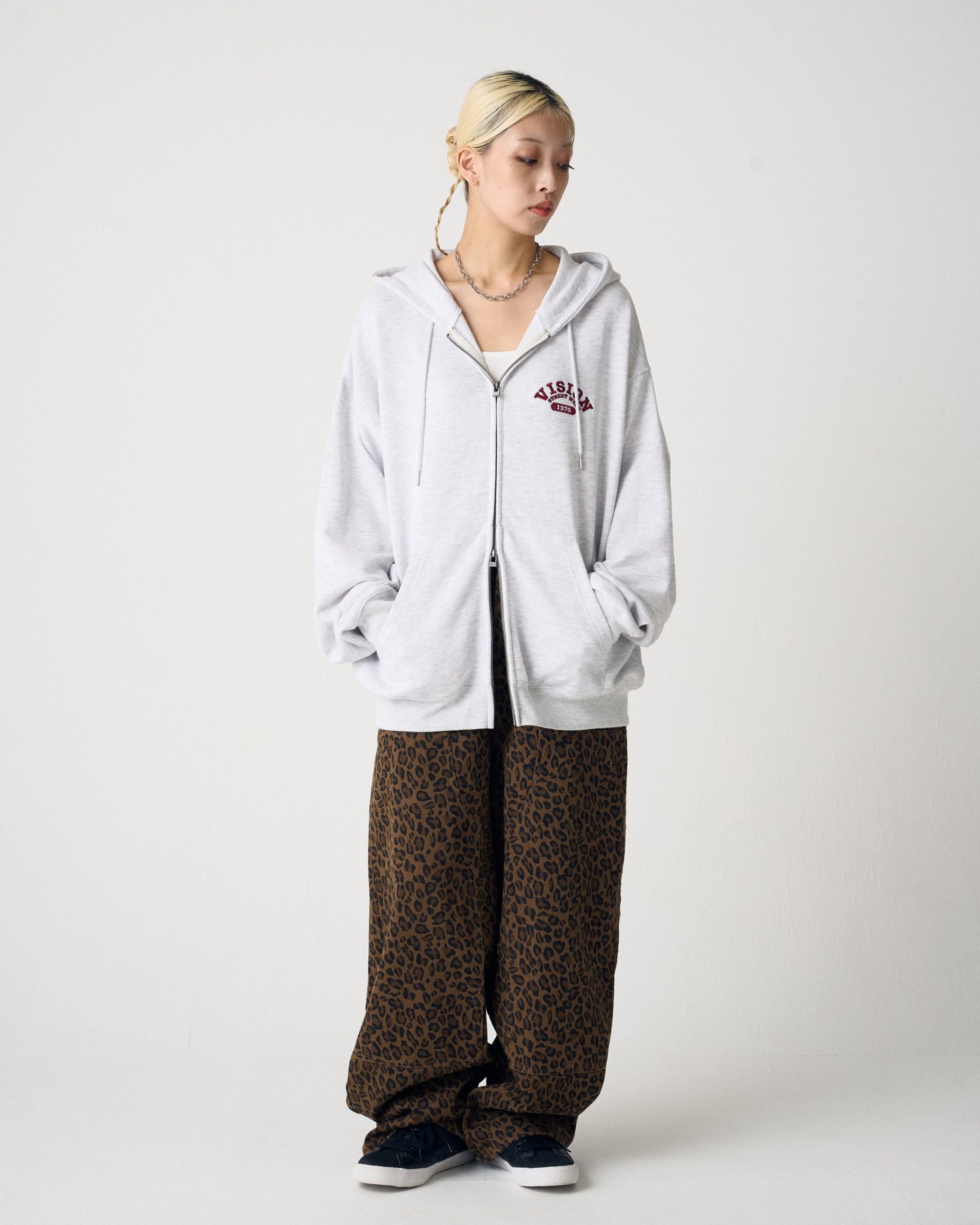 VISION STREET WEAR】College Logo ZIP Hoodie / カレッジ刺繍パーカー