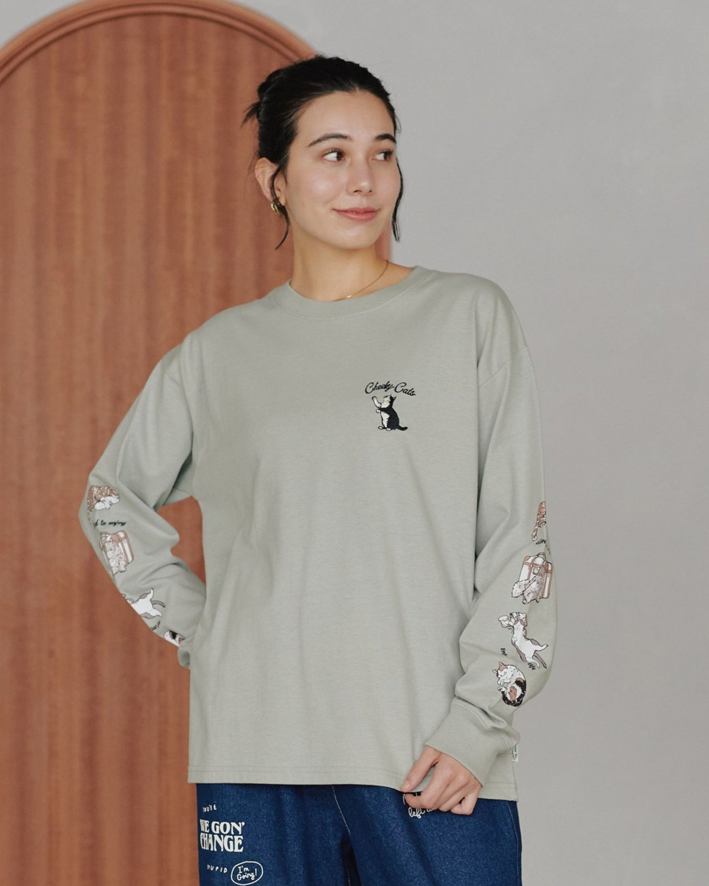 ネコ袖プリントロンT