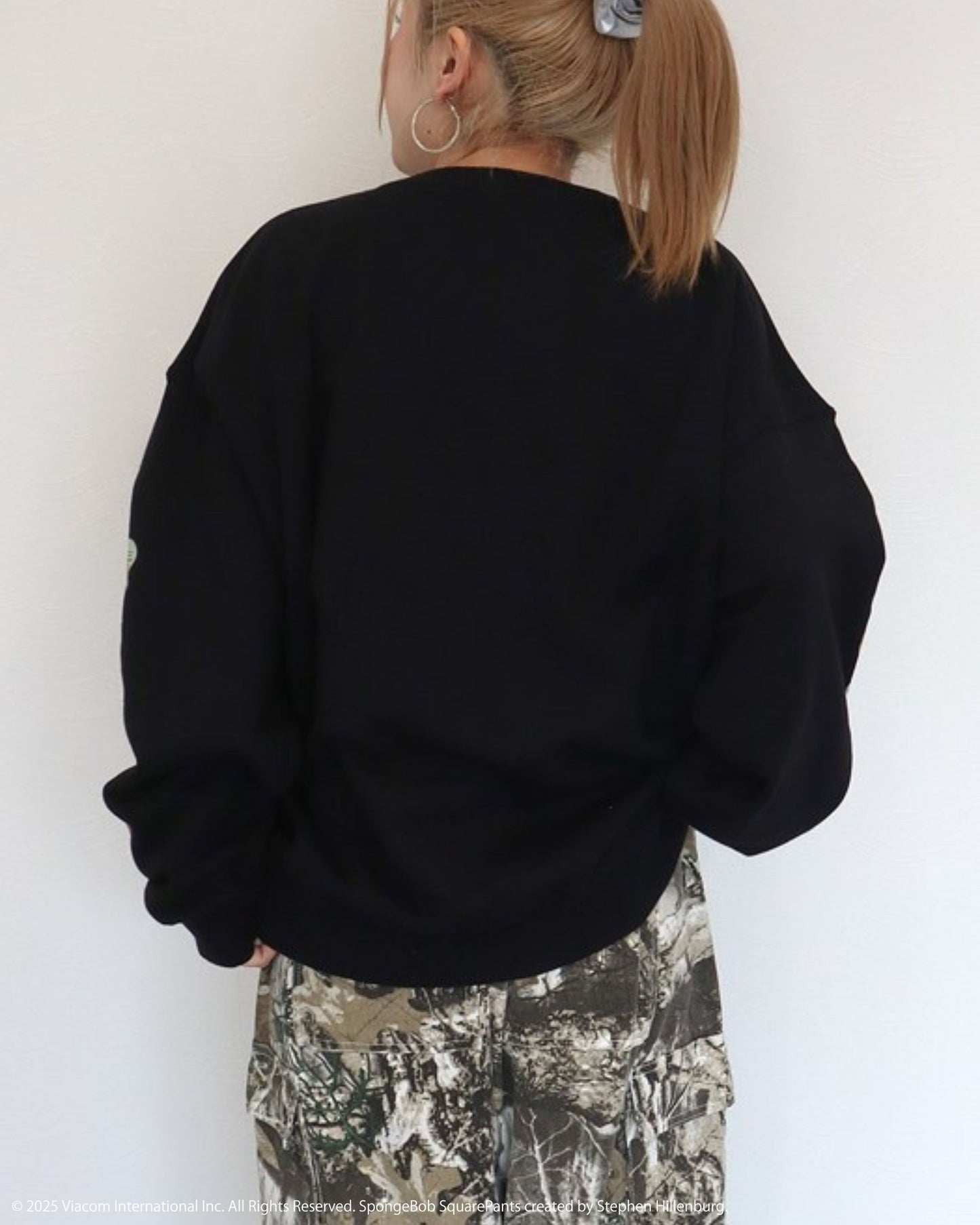 【スポンジ・ボブコラボ】Racing Sweatshirt / 袖プリントコラボスウェット