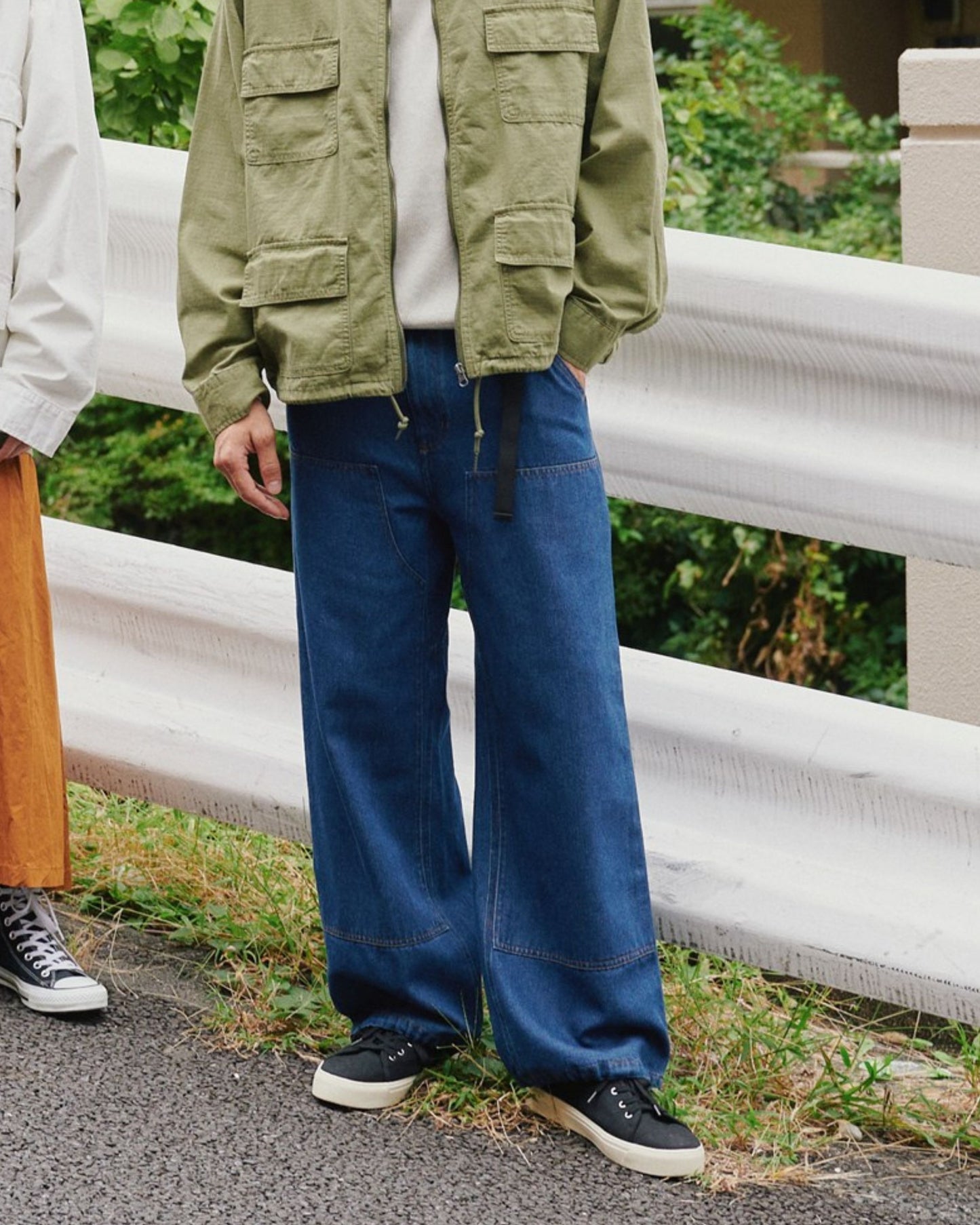 【MOVING PANTS®】ダブルニーデニムパンツ