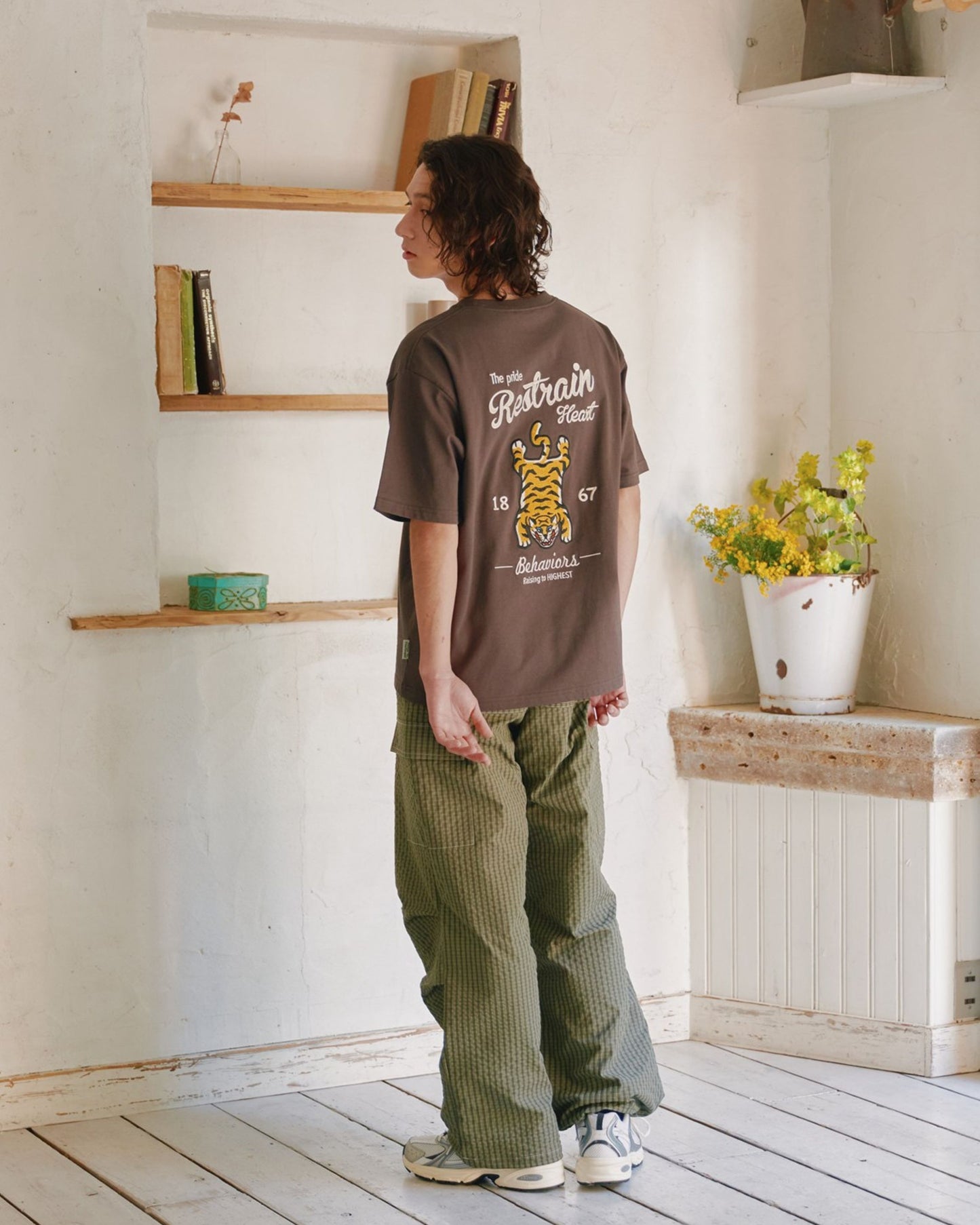 チベタンタイガーラグ刺繍T