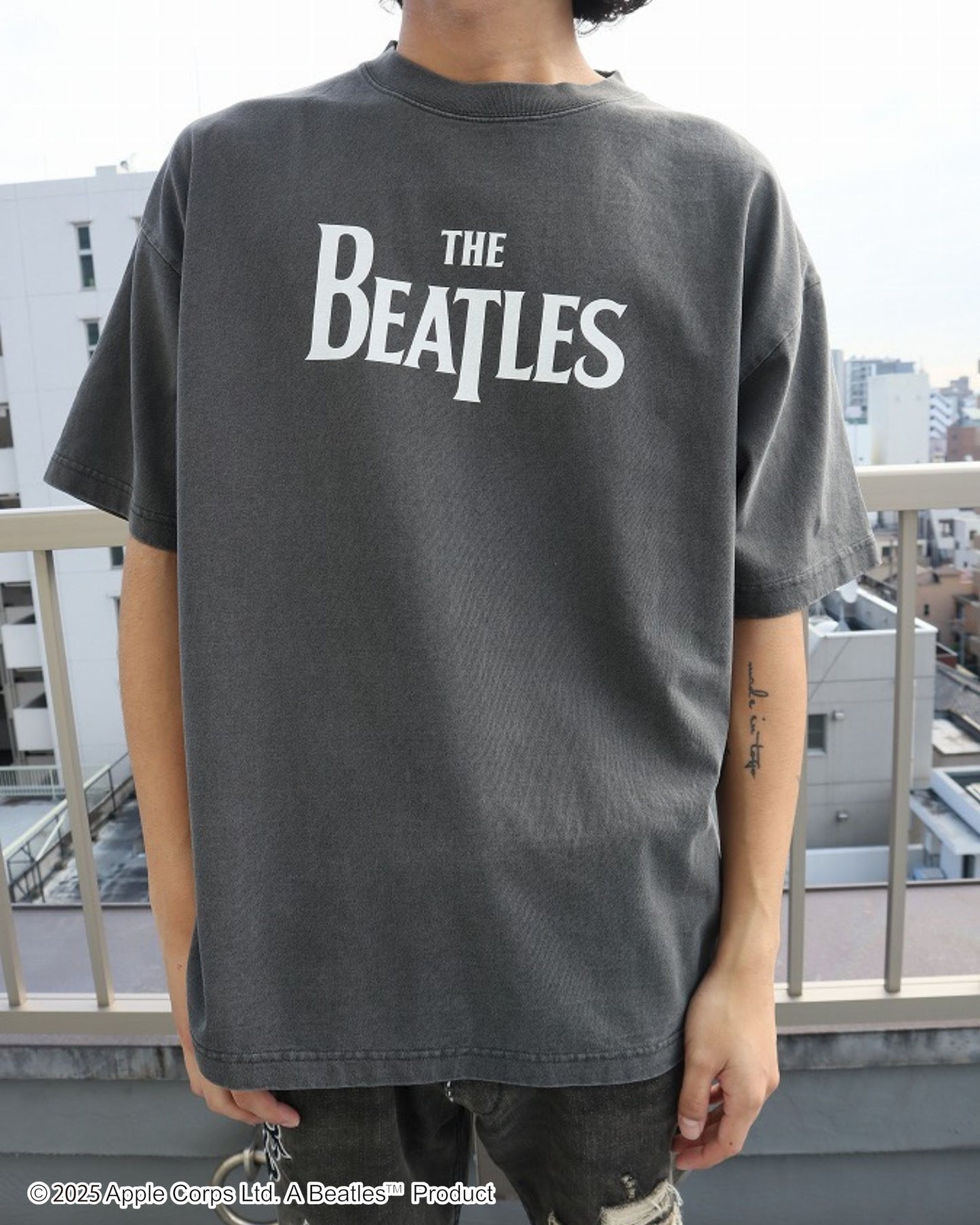 【The Beatles】Logo Pigment Tee