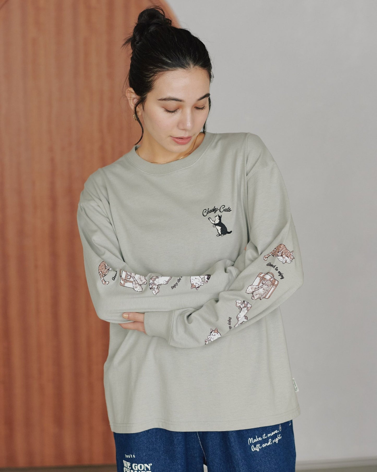 ネコ袖プリントロンT