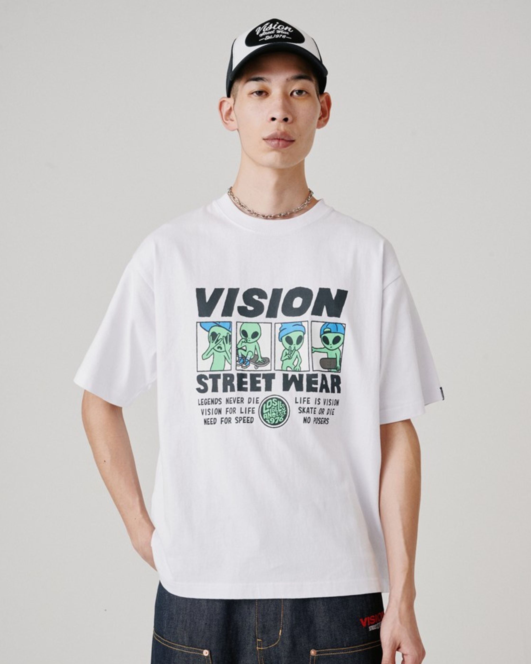Alien Graphic Tee / エイリアングラフィックTシャツ – Ha-Li-C STORE