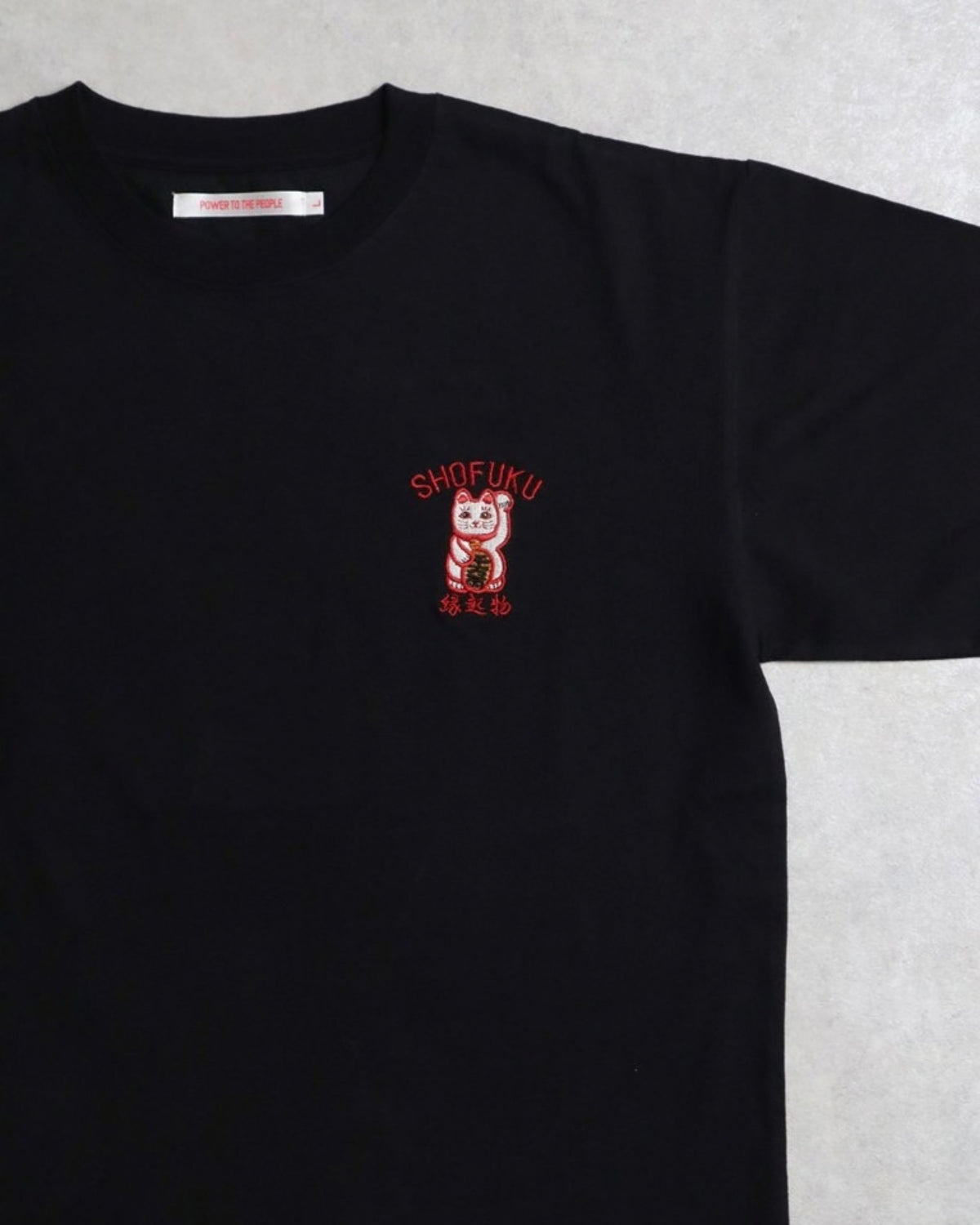 【Japan Series】MANEKINEKO Tee / 招き猫　刺繍Tシャツ