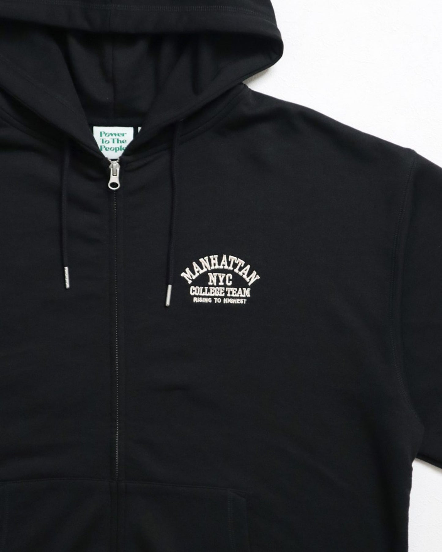 タイガーロゴZIPパーカー