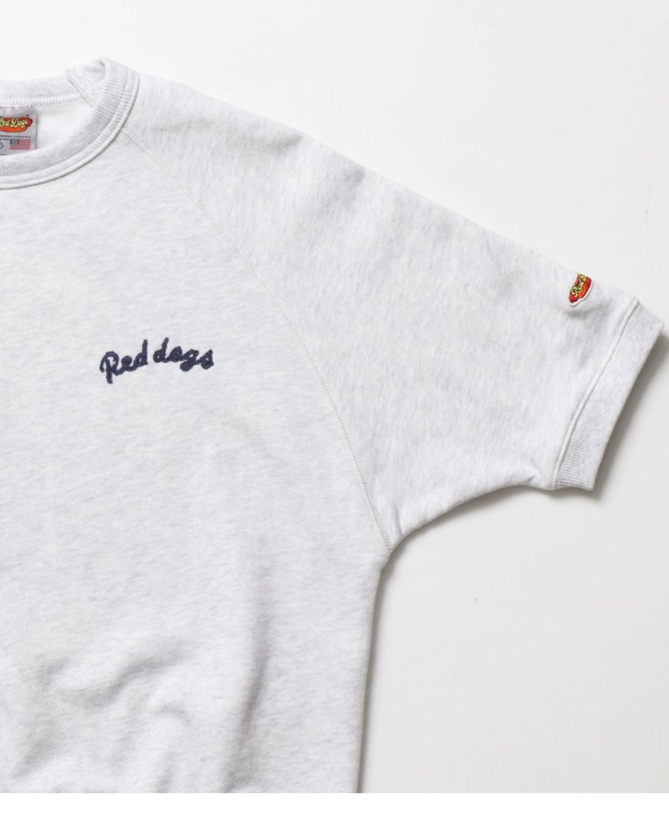 【RedDogs】チェーン刺繍スウェットTシャツ