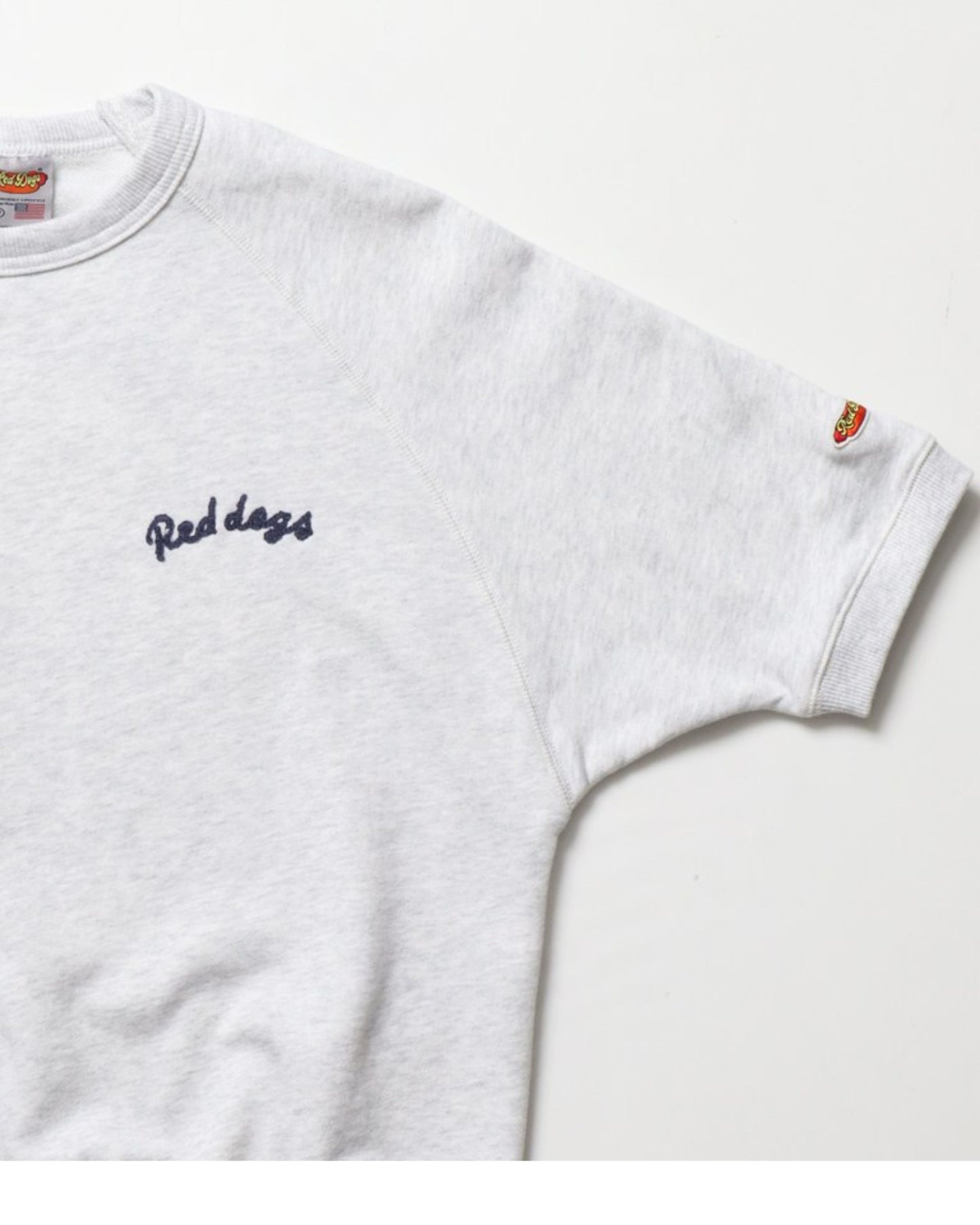 【RedDogs】チェーン刺繍スウェットTシャツ