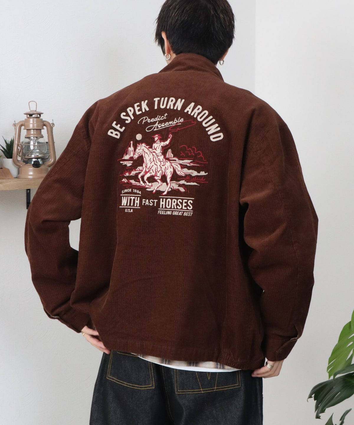 コーデュロイ刺繍スタンドジャケット