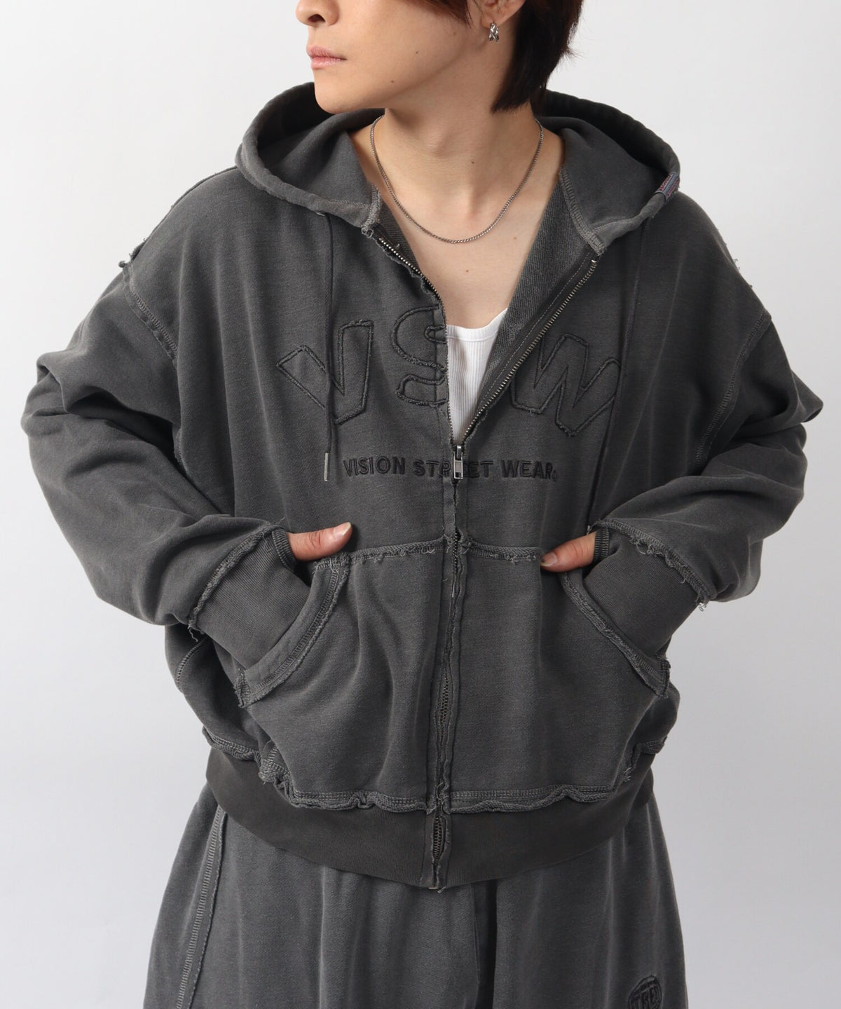 Pigment logo hoodie / ピグメントZIPパーカー