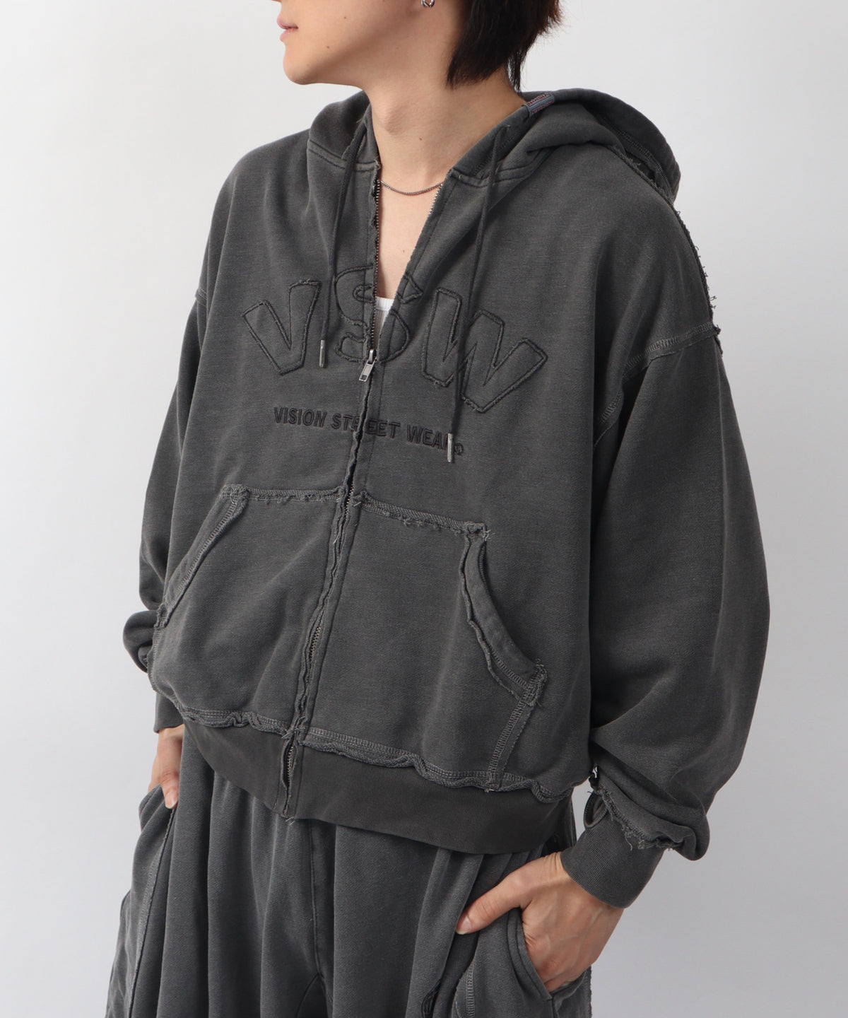 Pigment logo hoodie / ピグメントZIPパーカー