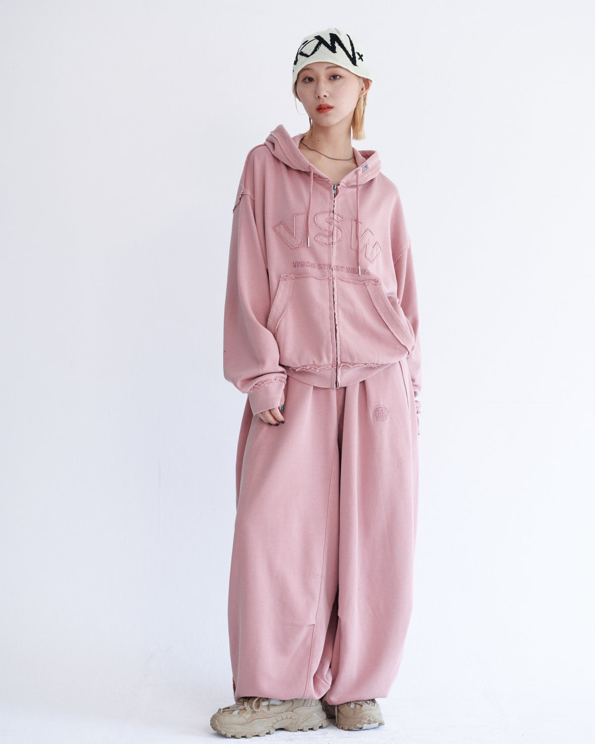 Pigment logo hoodie / ピグメントZIPパーカー