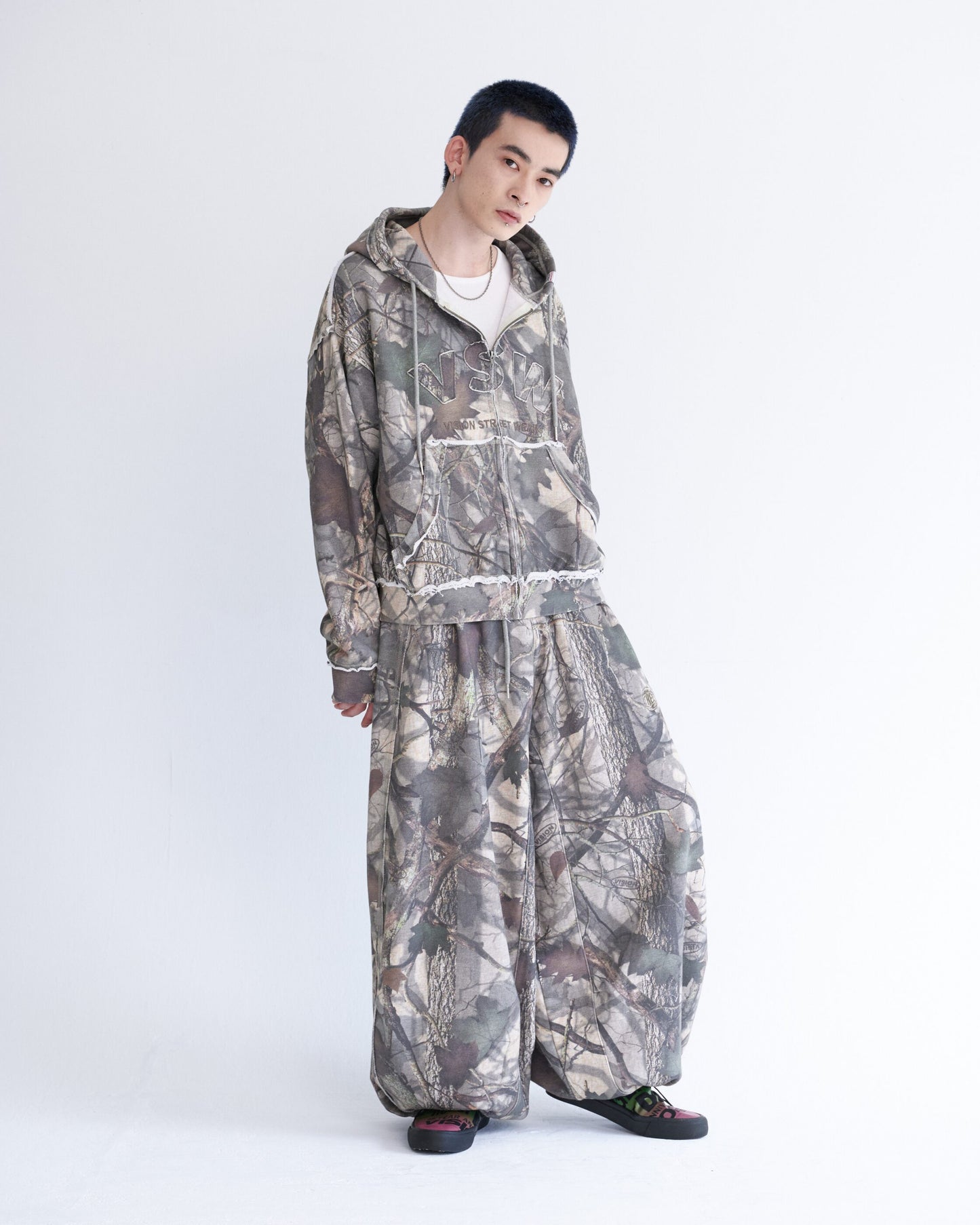 Pigment logo hoodie / ピグメントZIPパーカー