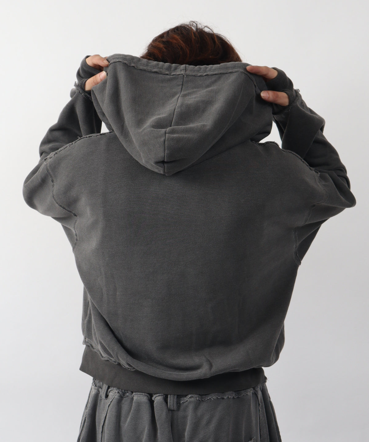 Pigment logo hoodie / ピグメントZIPパーカー